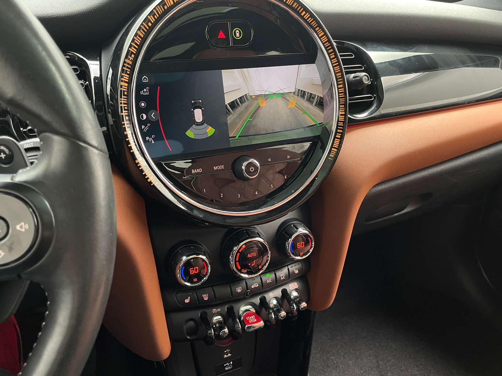 Thumbnail: 2022 MINI Cooper Hardtop - 3
