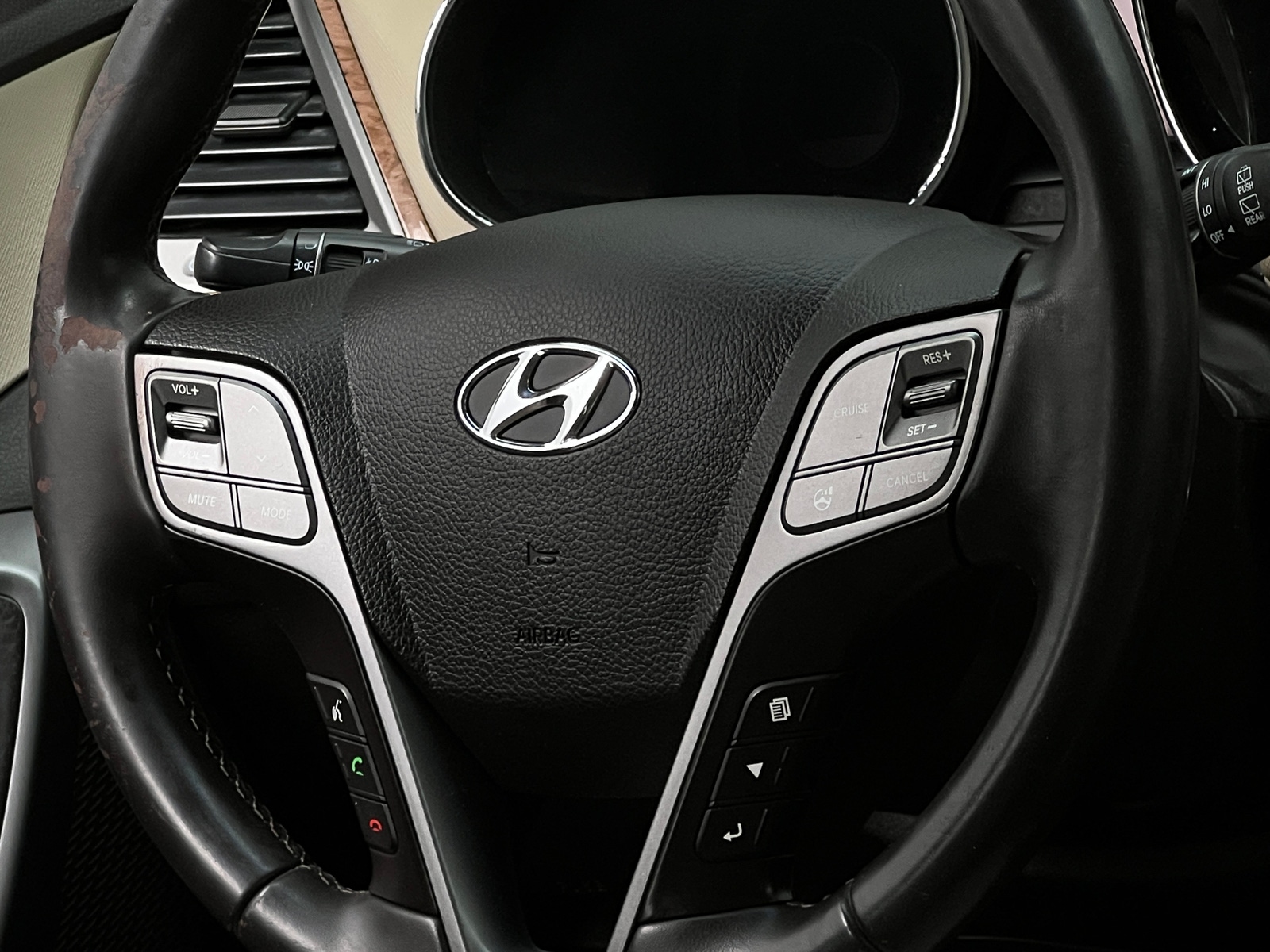 Thumbnail: 2014 Hyundai Santa Fe - 4