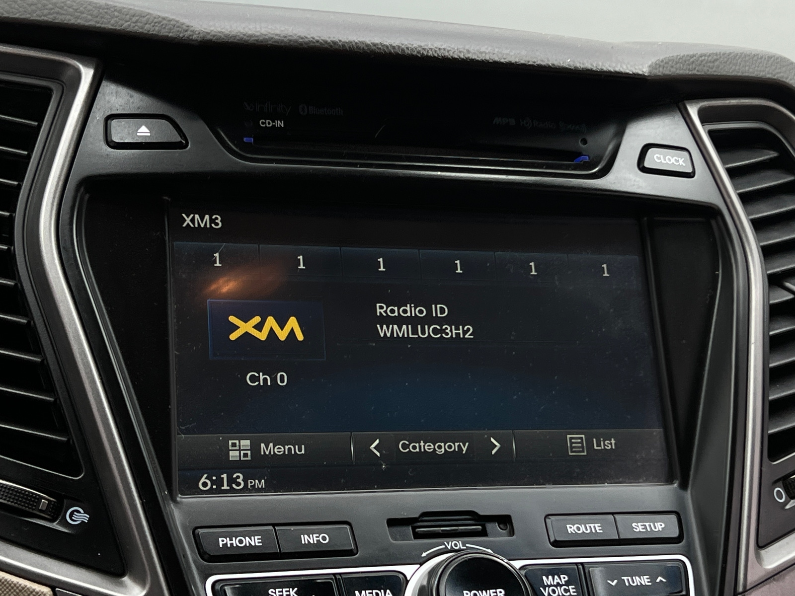 Thumbnail: 2014 Hyundai Santa Fe - 3