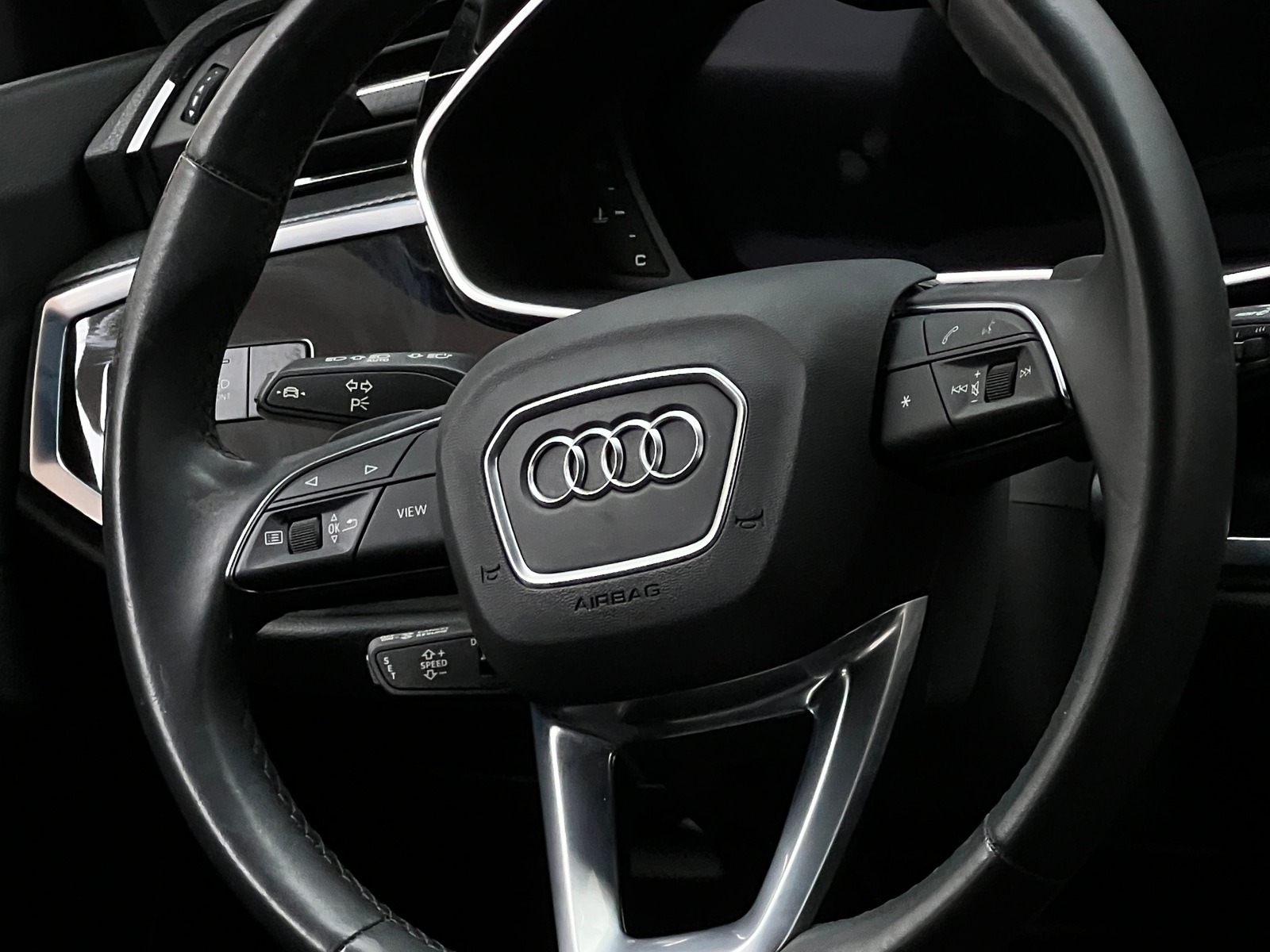 Thumbnail: 2023 Audi Q3 - 4