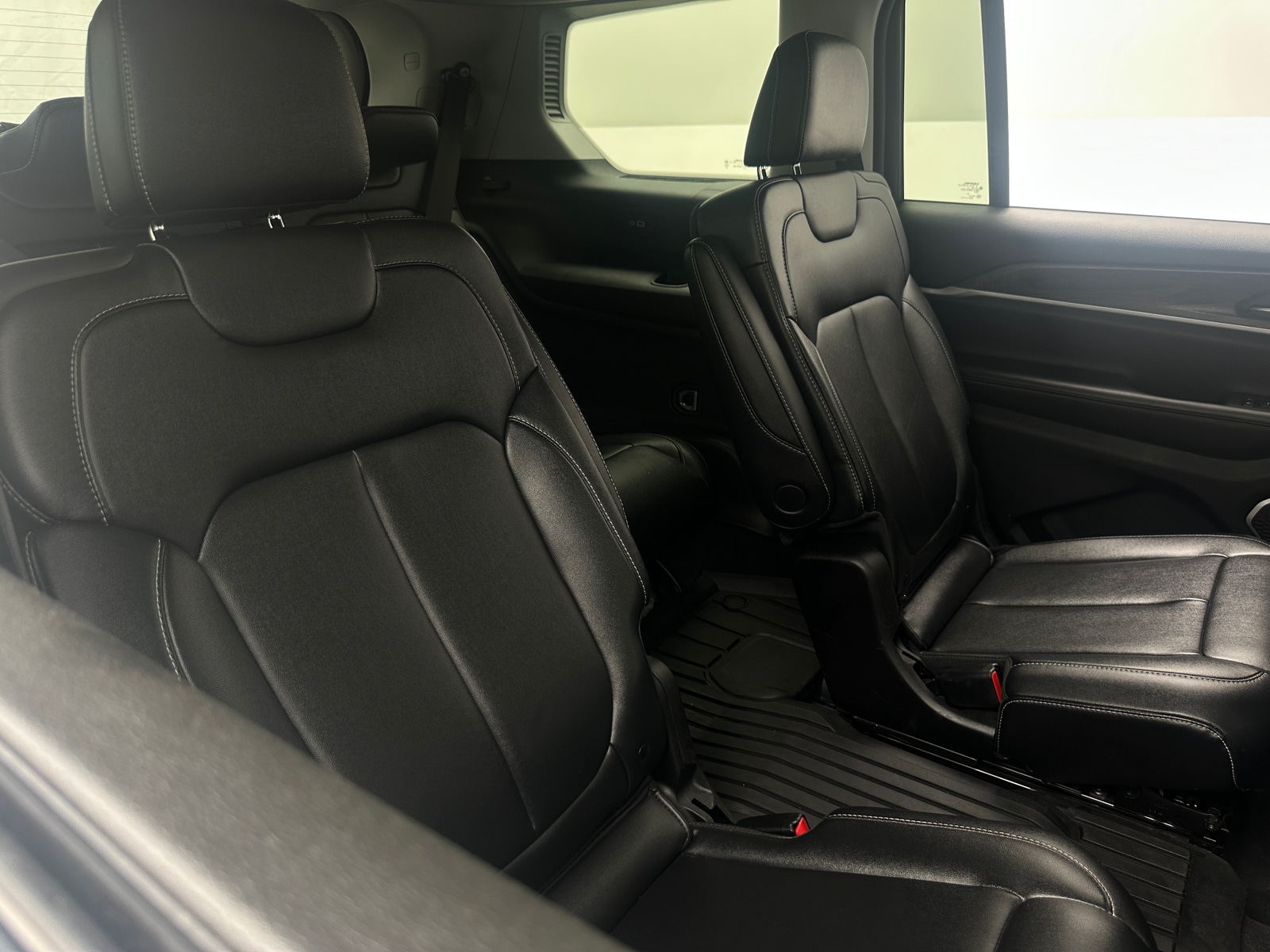 Thumbnail: 2023 Jeep Grand Cherokee L - 6
