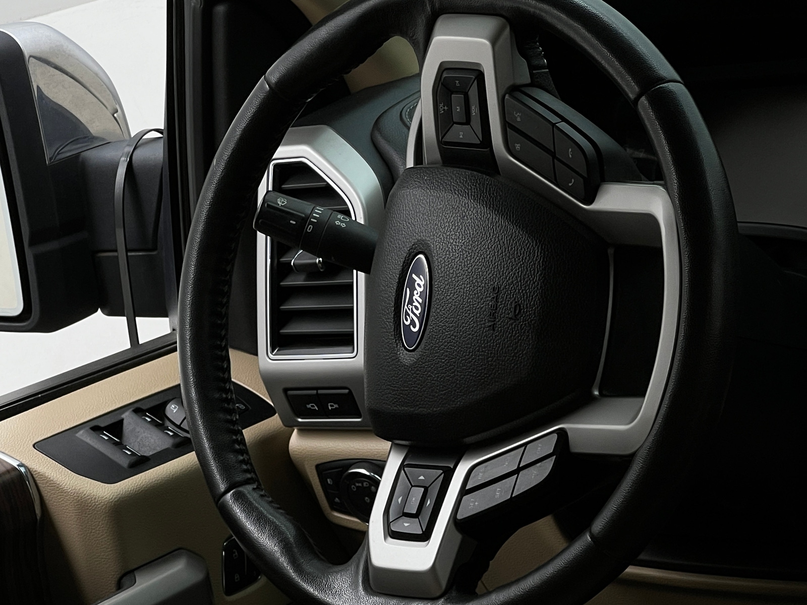 Thumbnail: 2017 Ford Econoline - 4