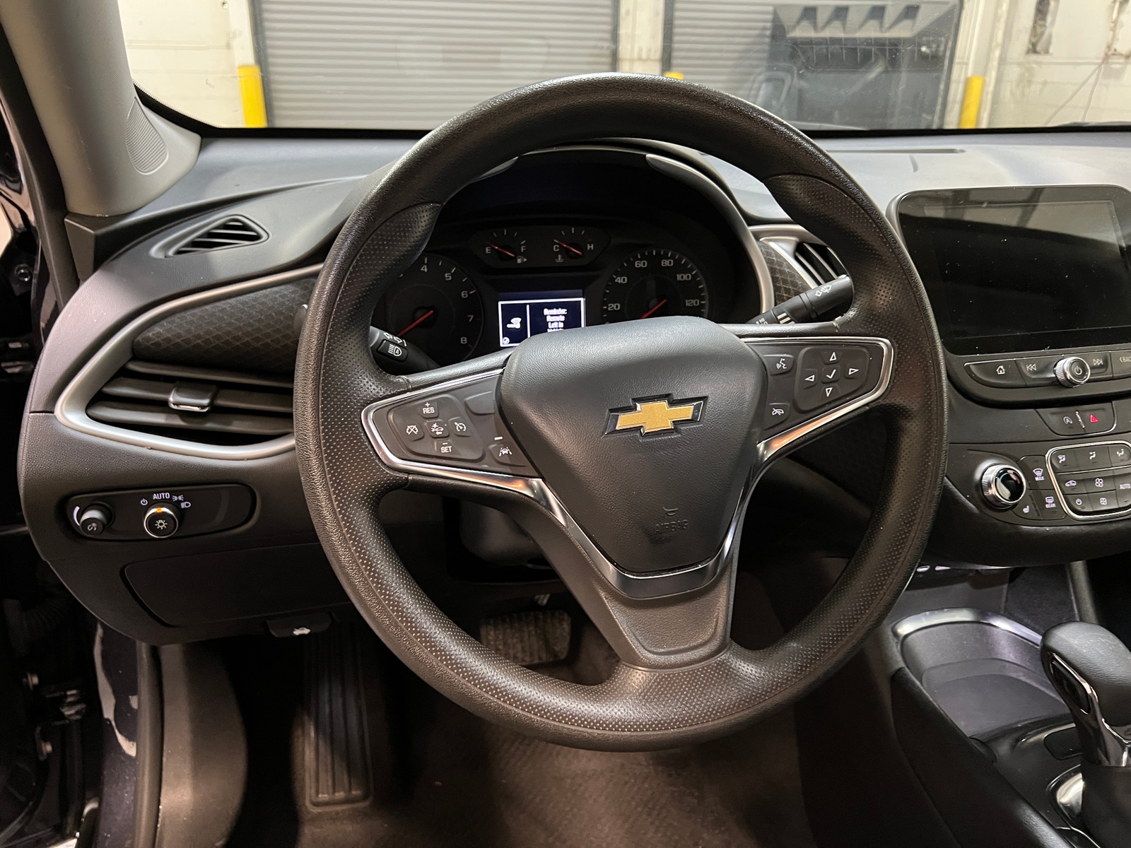 Thumbnail: 2023 Chevrolet Malibu - 5