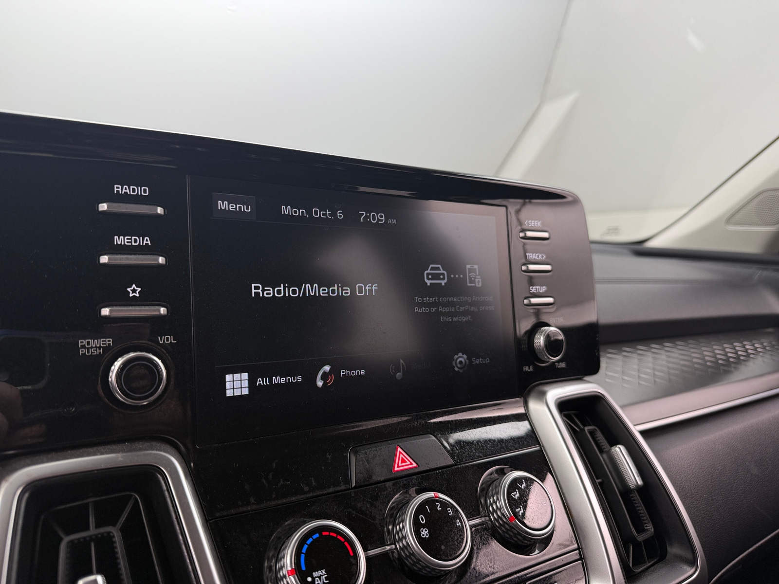 Thumbnail: 2021 Kia Sorento - 4