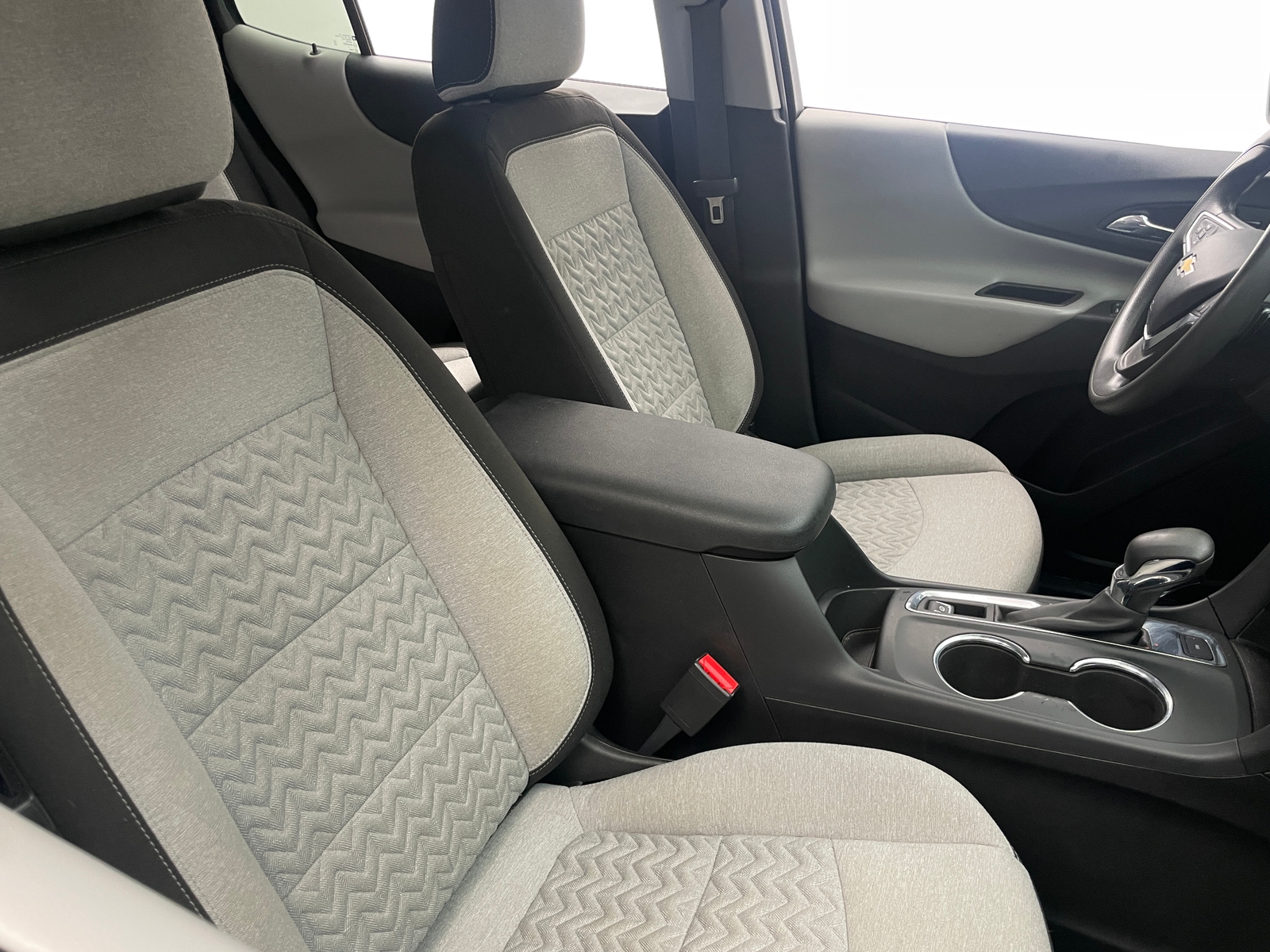 Thumbnail: 2022 Chevrolet Equinox - 2