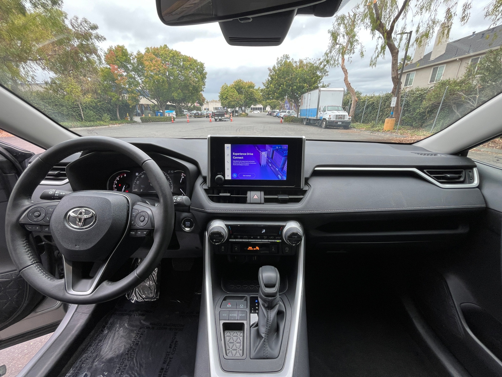 Thumbnail: 2025 Toyota RAV4 - 3