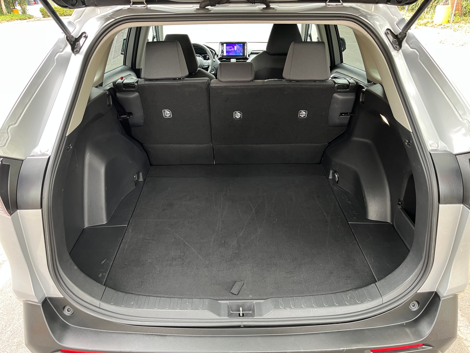 Thumbnail: 2025 Toyota RAV4 - 6