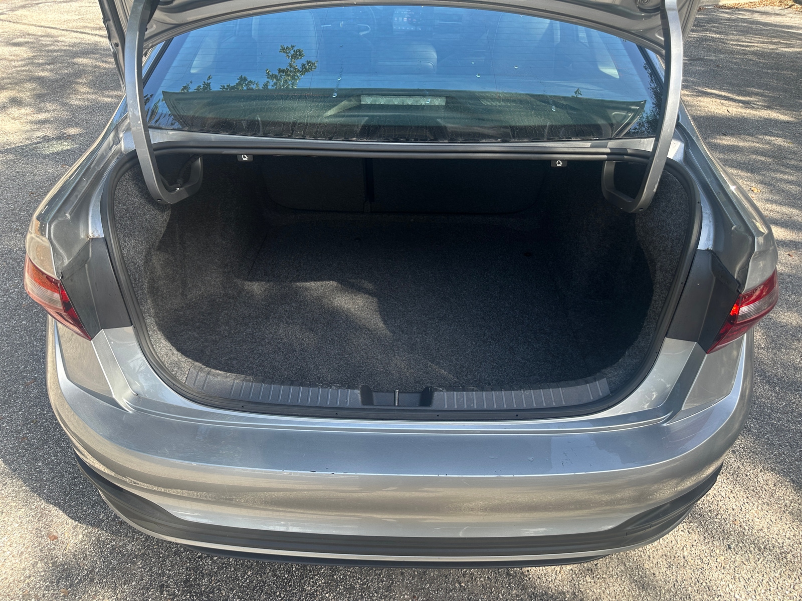 Thumbnail: 2025 Volkswagen Jetta - 4