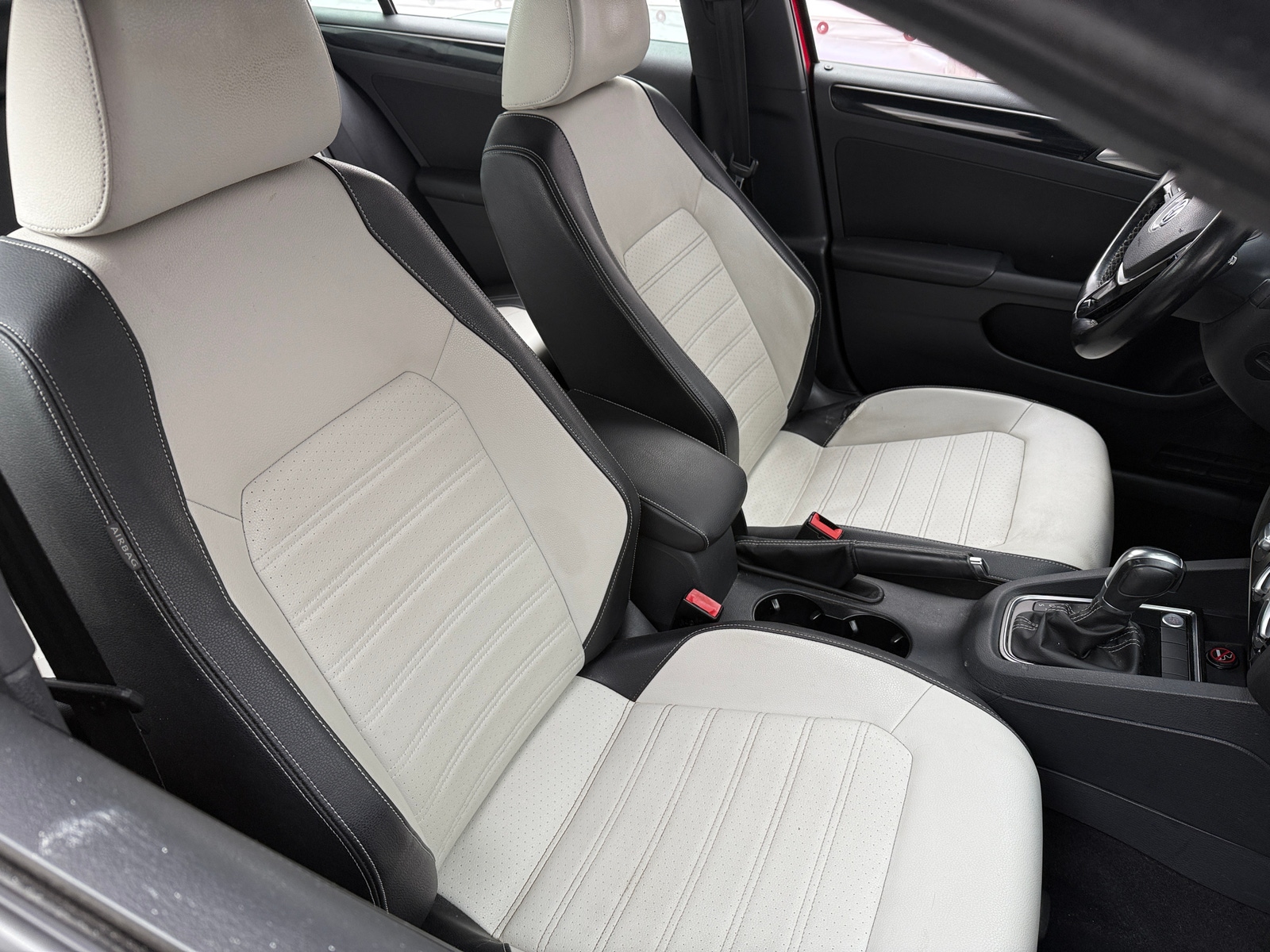 Thumbnail: 2015 Volkswagen Jetta - 2