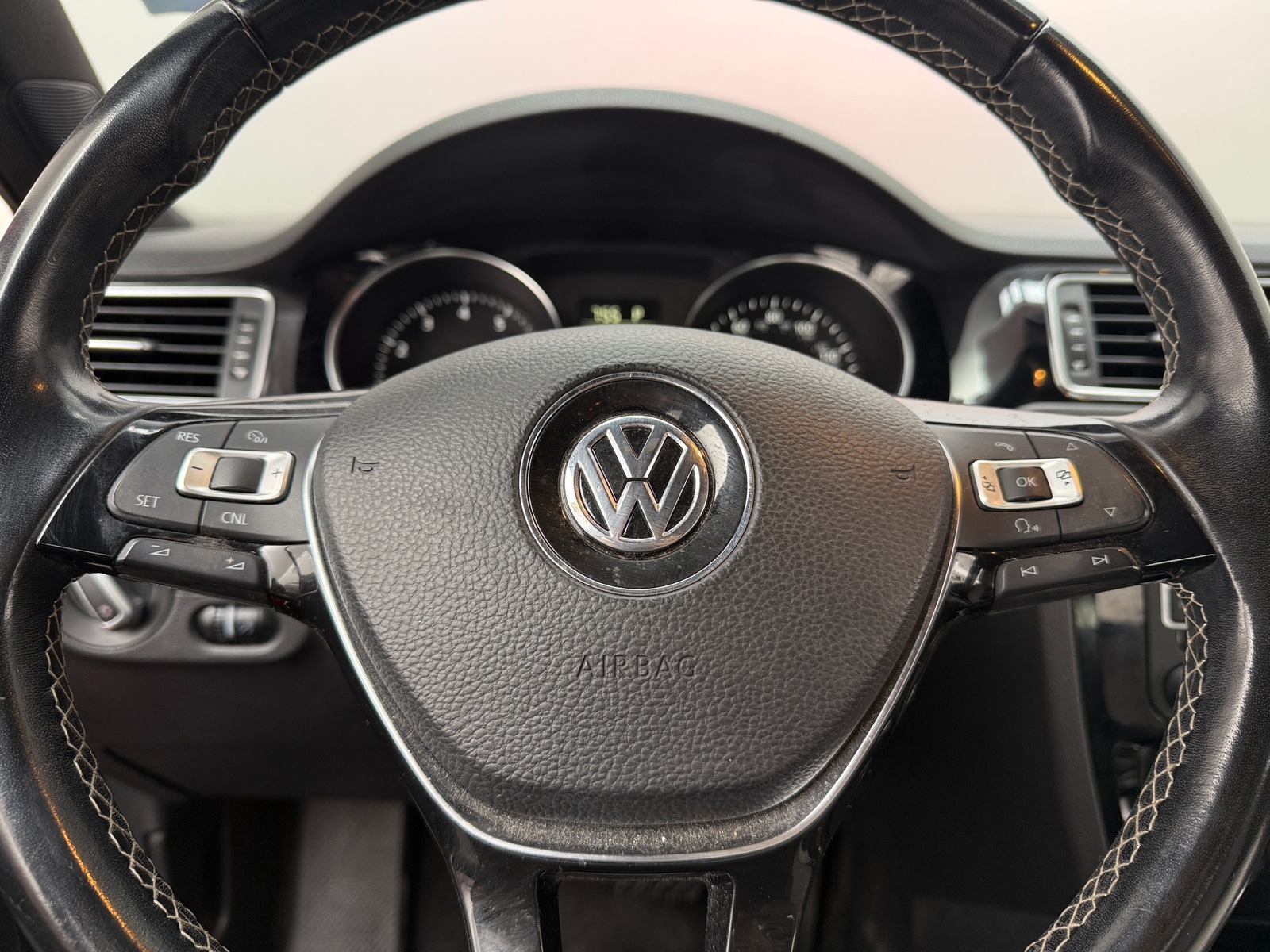 Thumbnail: 2015 Volkswagen Jetta - 5