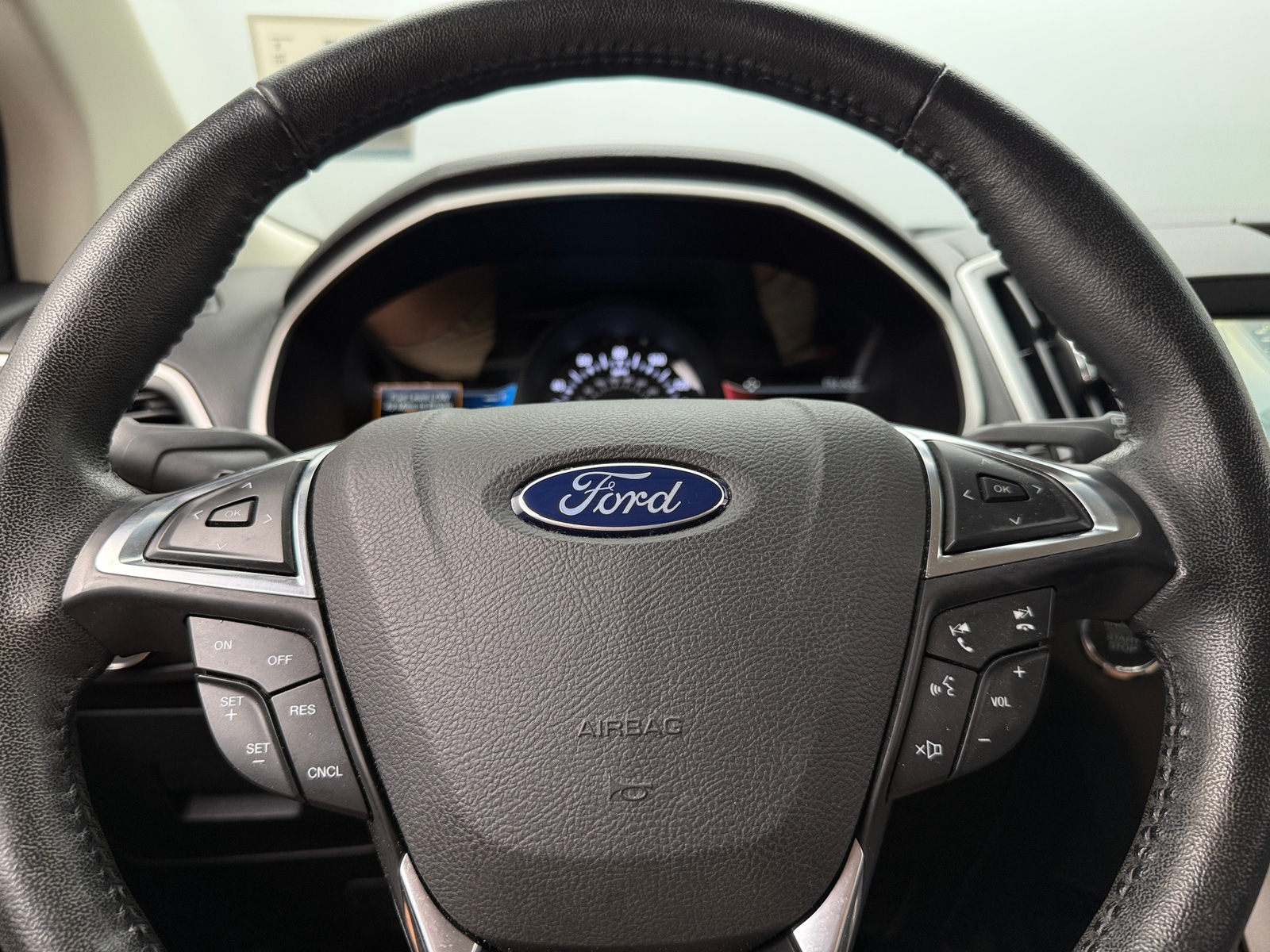 Thumbnail: 2017 Ford Edge - 5