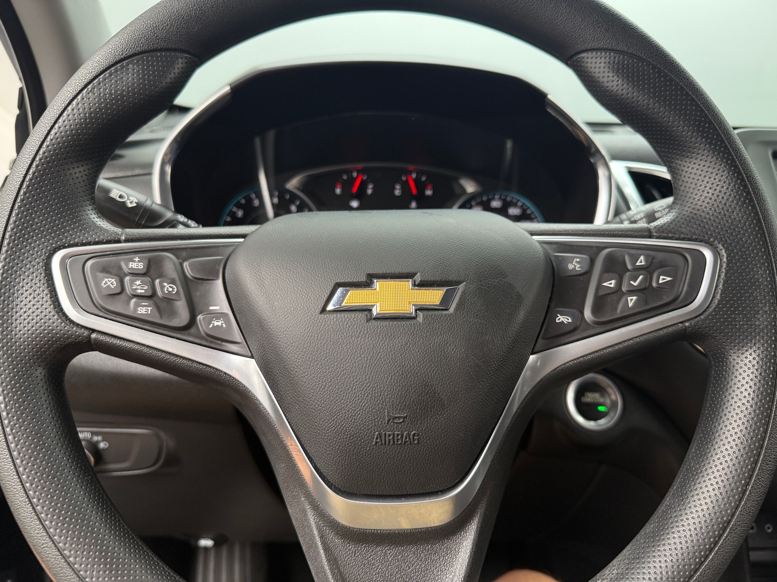 Thumbnail: 2023 Chevrolet Equinox - 5
