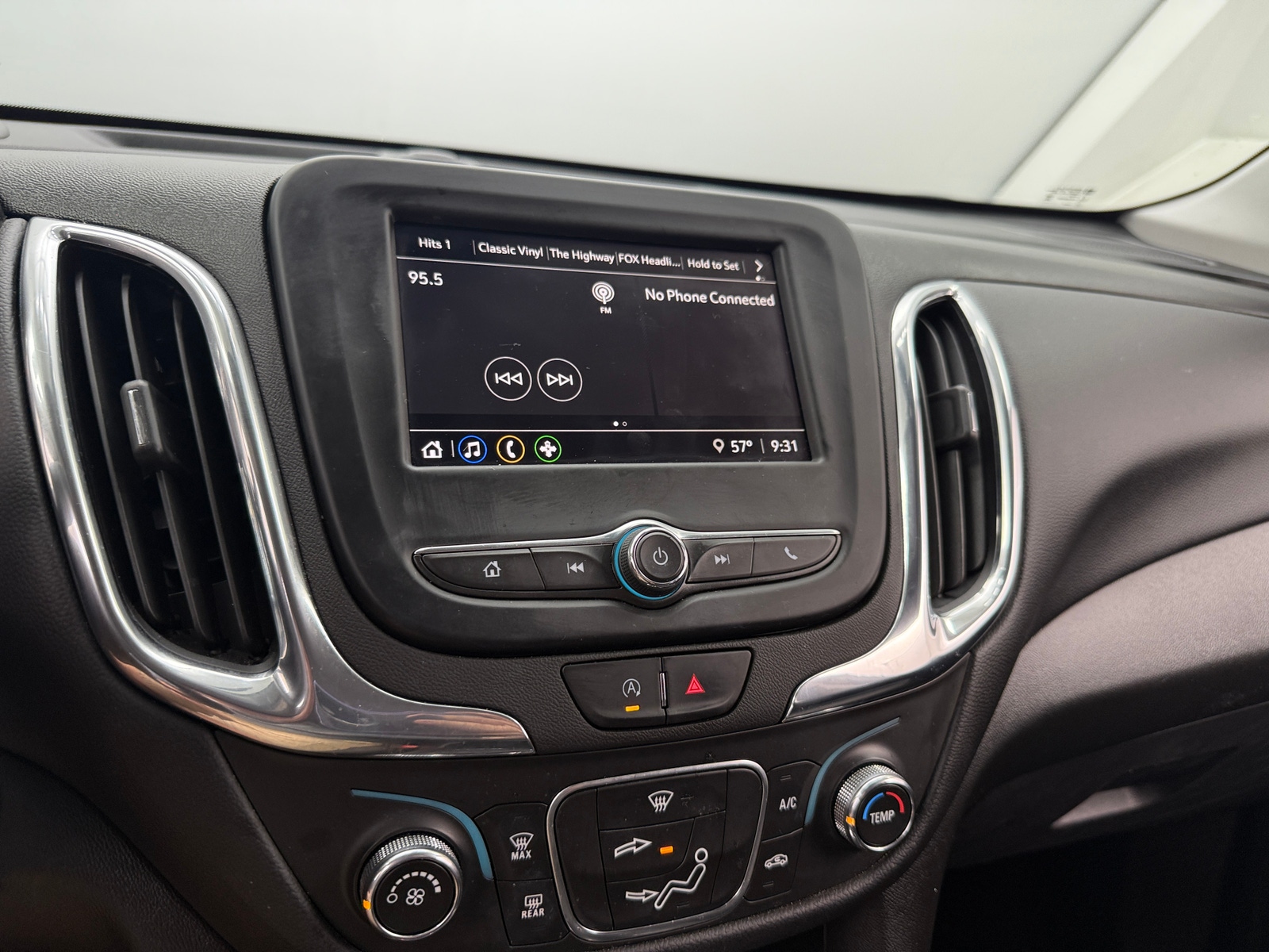 Thumbnail: 2023 Chevrolet Equinox - 4