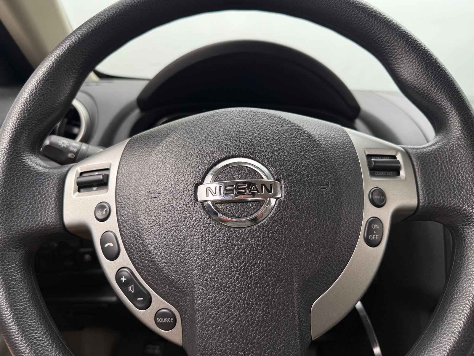 Thumbnail: 2015 Nissan Rogue - 5