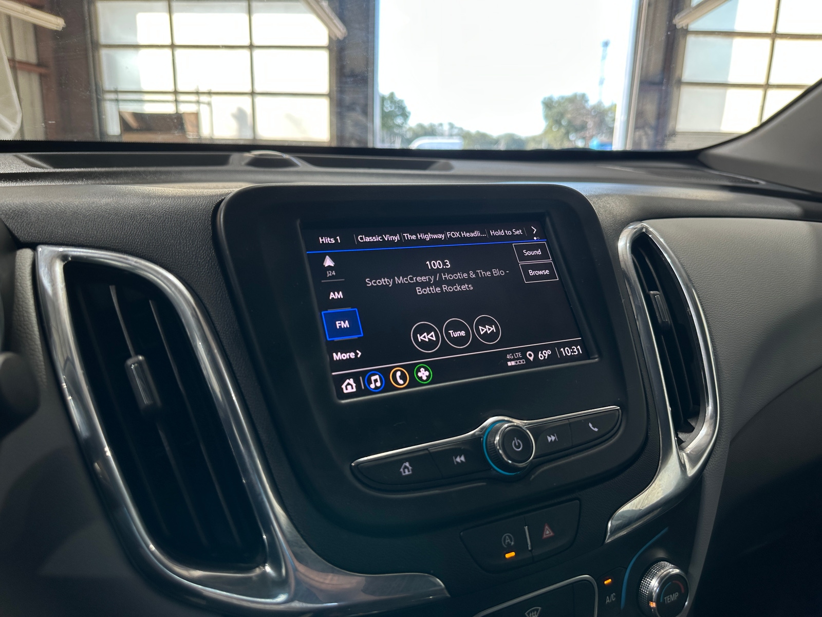 Thumbnail: 2023 Chevrolet Equinox - 4
