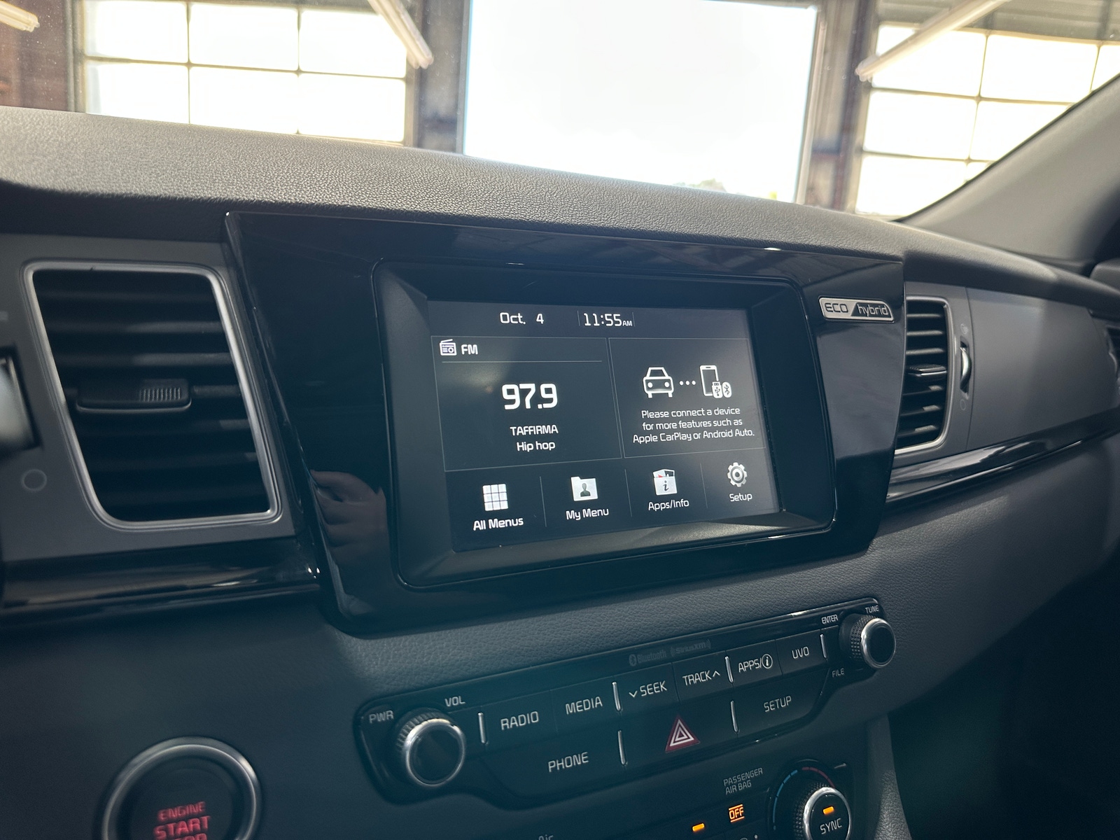 Thumbnail: 2017 Kia Niro - 3
