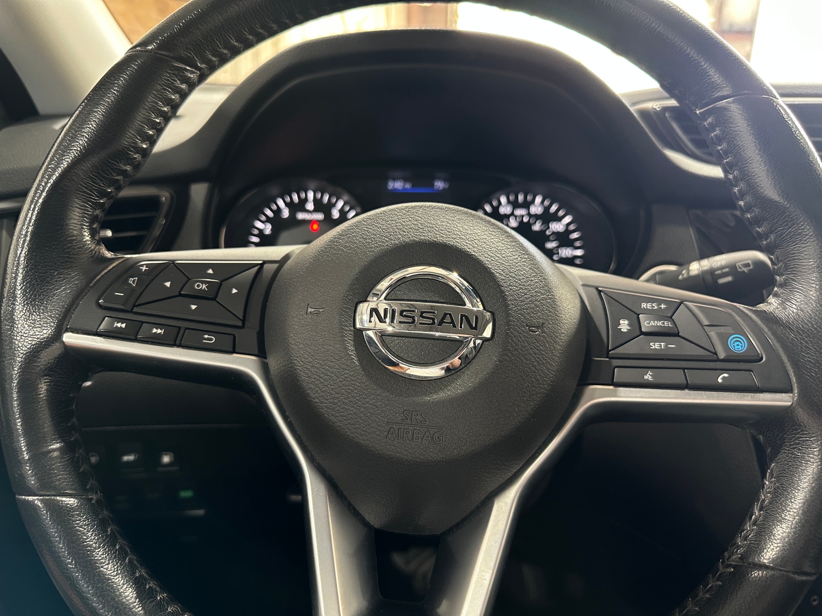 Thumbnail: 2018 Nissan Rogue - 4