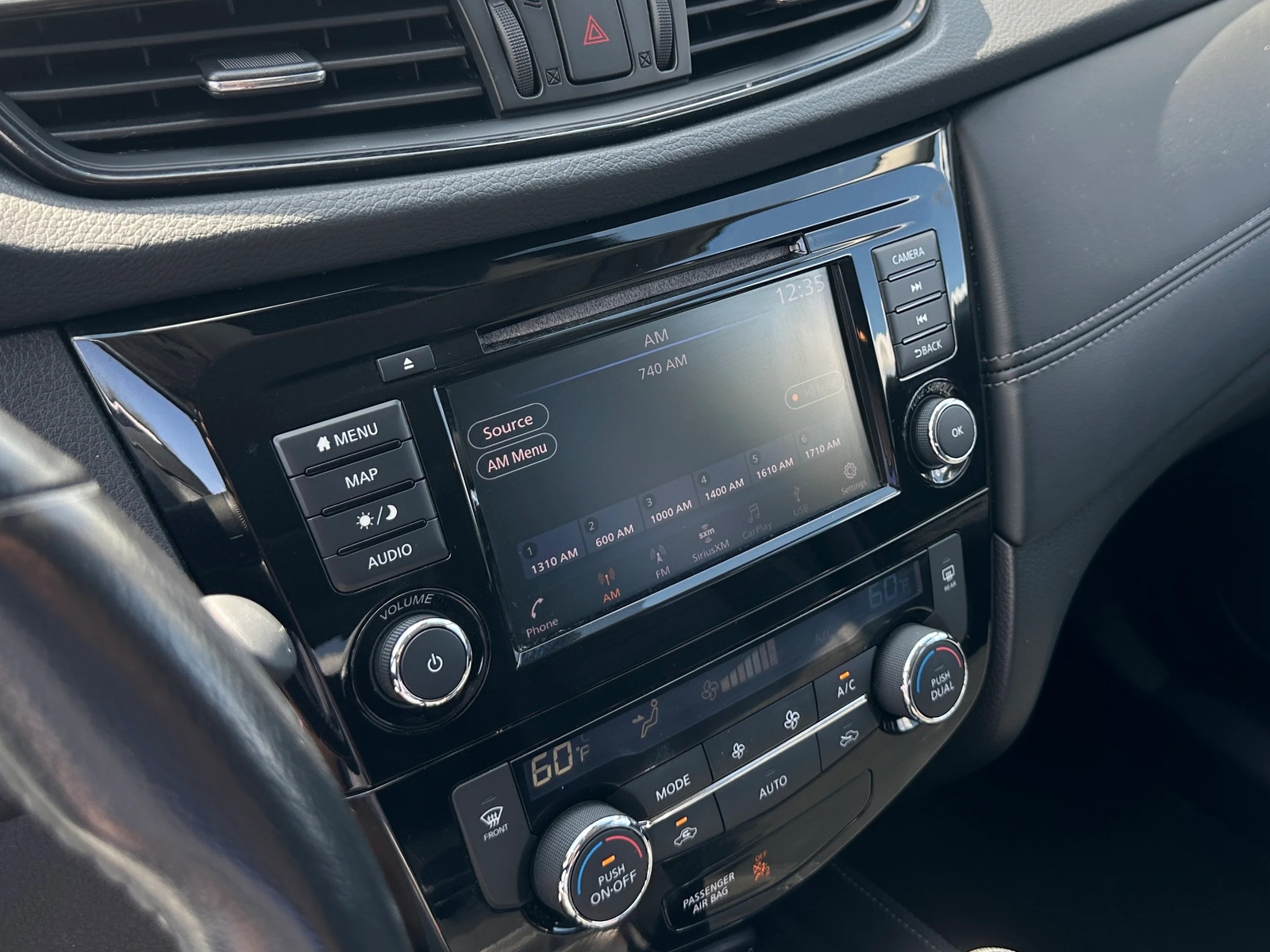 Thumbnail: 2018 Nissan Rogue - 3