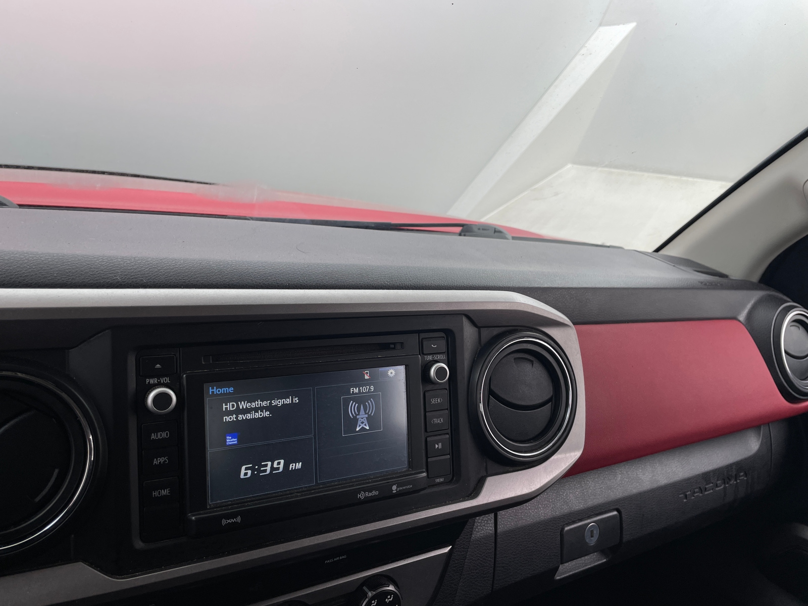 Thumbnail: 2019 Toyota Tacoma - 4