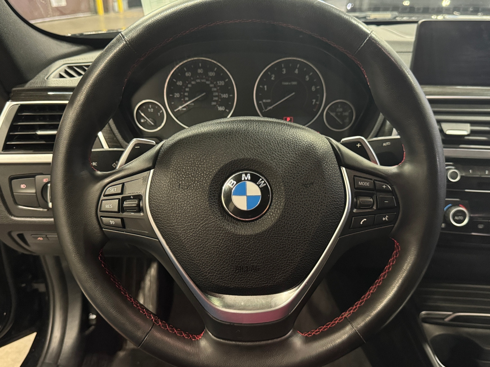 Thumbnail: 2018 BMW 3 Series - 4