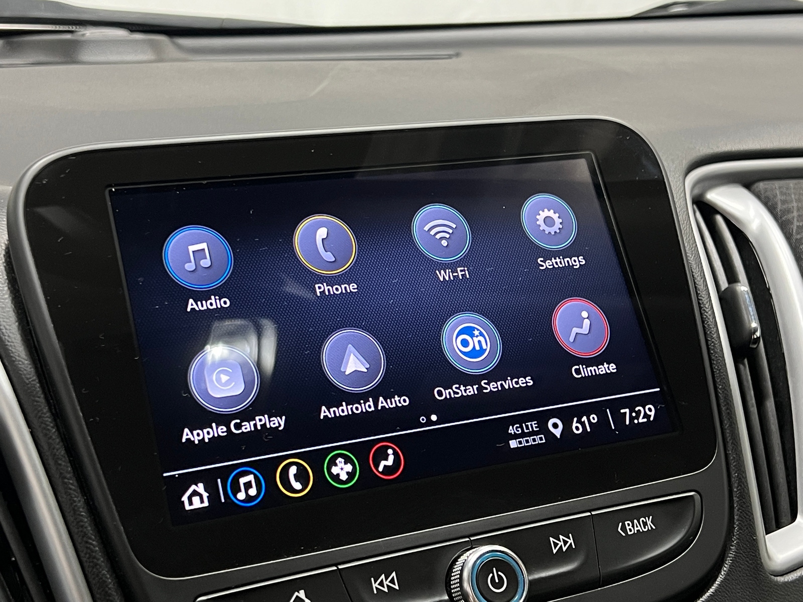 Thumbnail: 2024 Chevrolet Malibu - 4