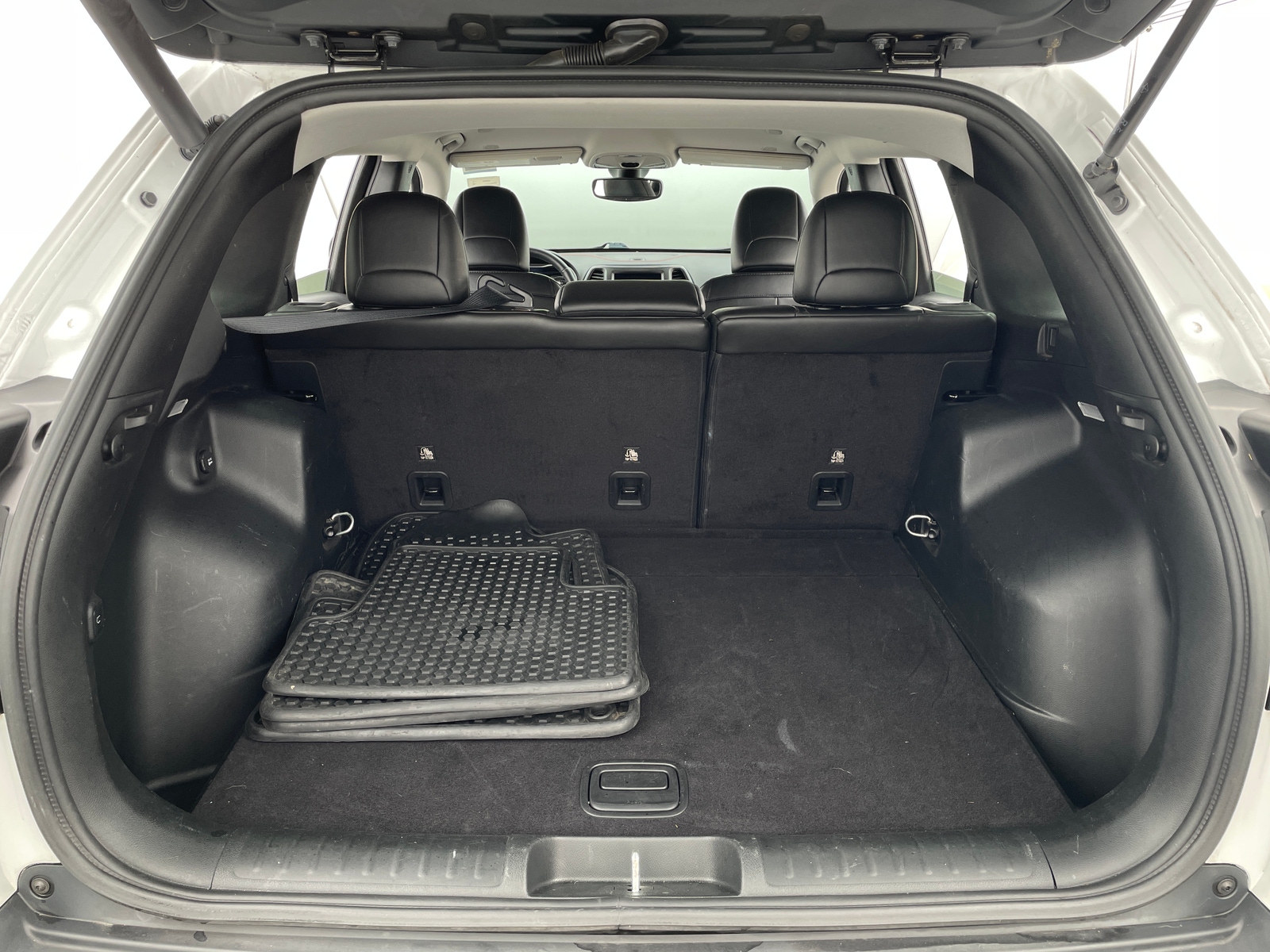 Thumbnail: 2019 Jeep Cherokee - 7