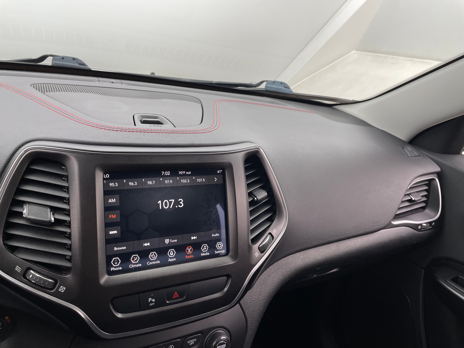 Thumbnail: 2019 Jeep Cherokee - 4