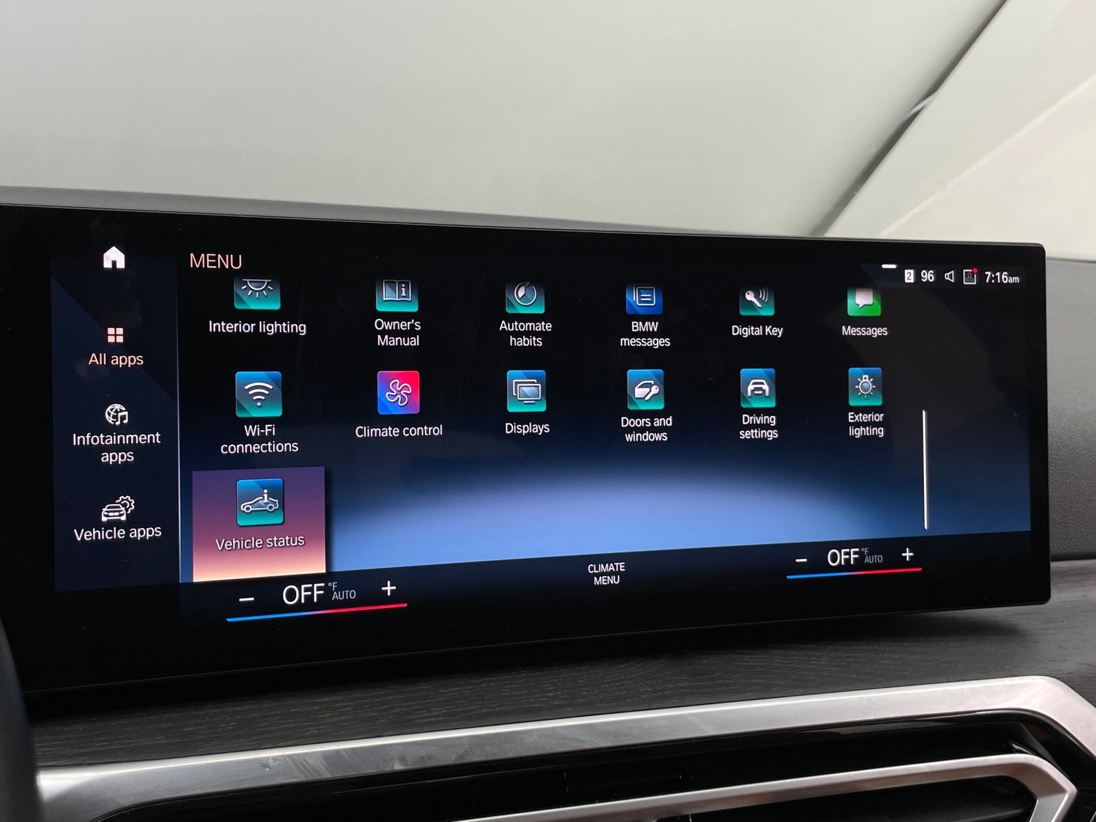 Thumbnail: 2023 BMW i4 - 2