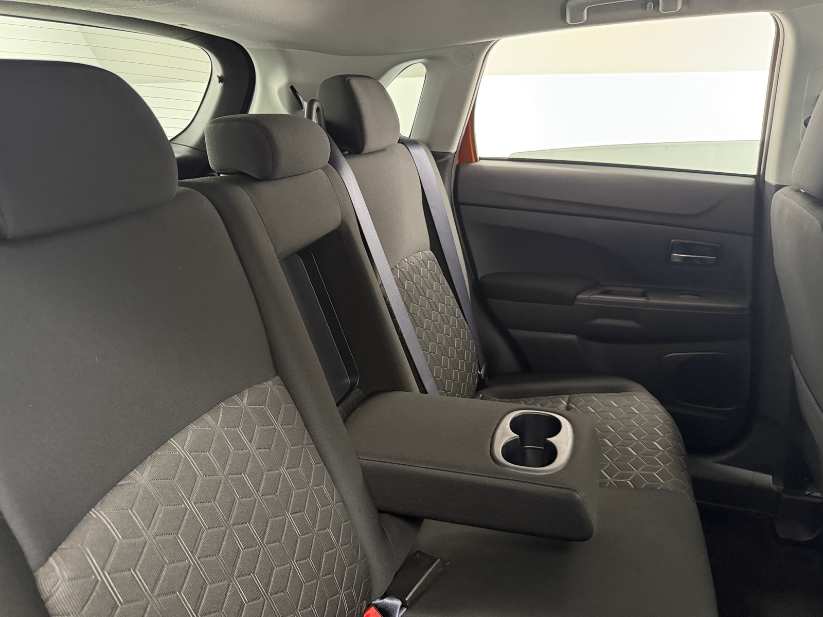 Thumbnail: 2024 Mitsubishi Outlander Sport - 6