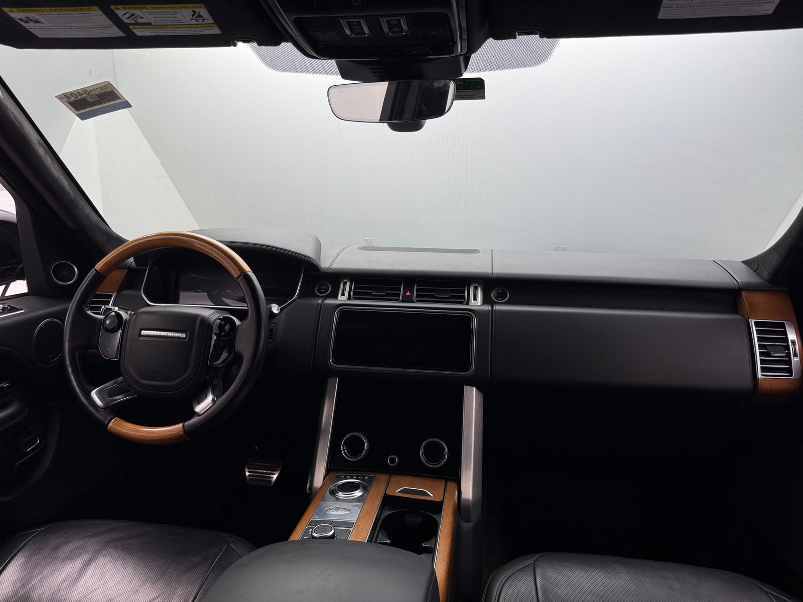 Thumbnail: 2018 Land Rover Range Rover - 2