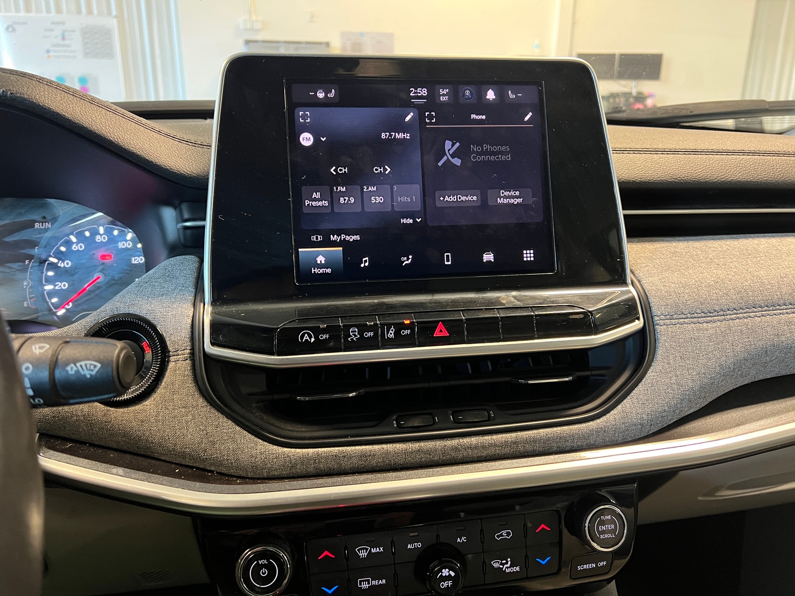 Thumbnail: 2022 Jeep Compass - 4
