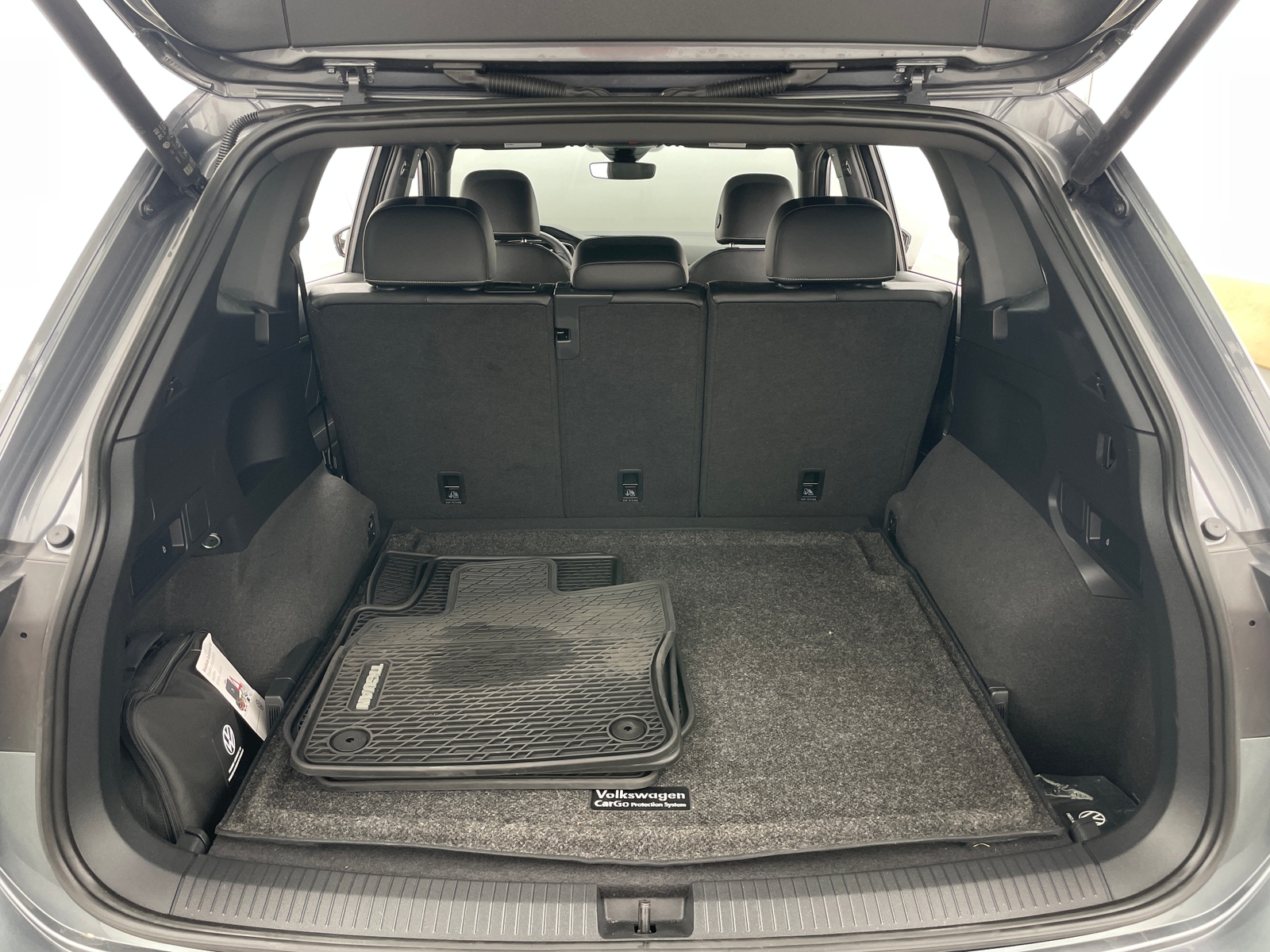 Thumbnail: 2024 Volkswagen Tiguan - 6