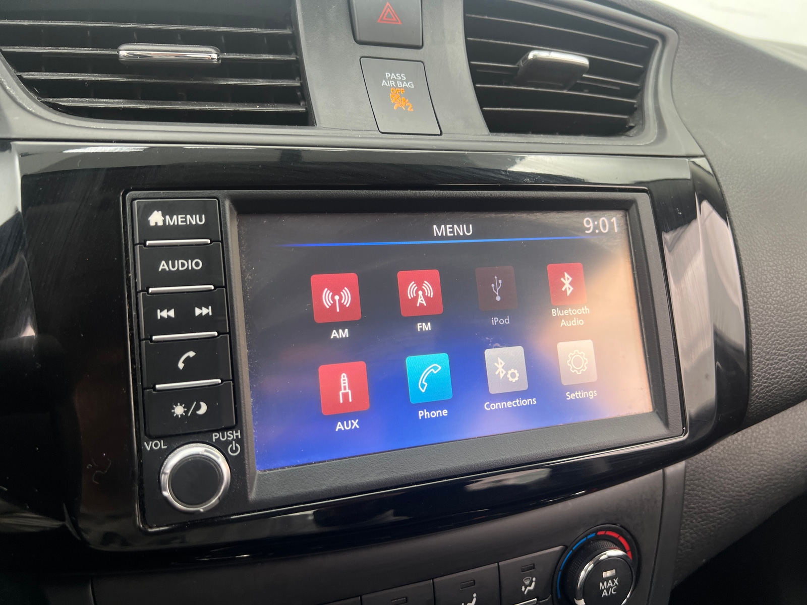 Thumbnail: 2019 Nissan Sentra - 4