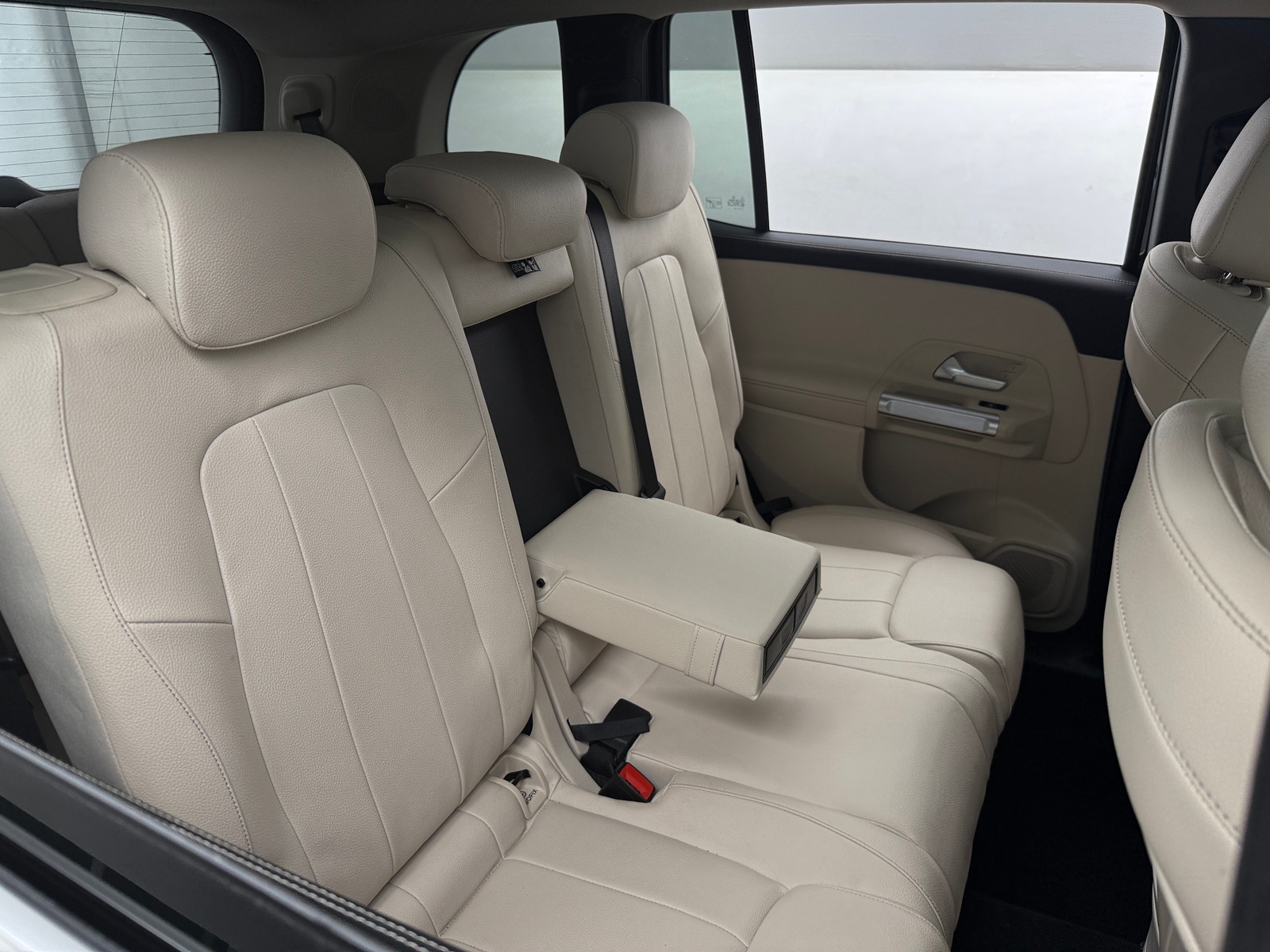 Thumbnail: 2021 Mercedes-Benz GLB - 5