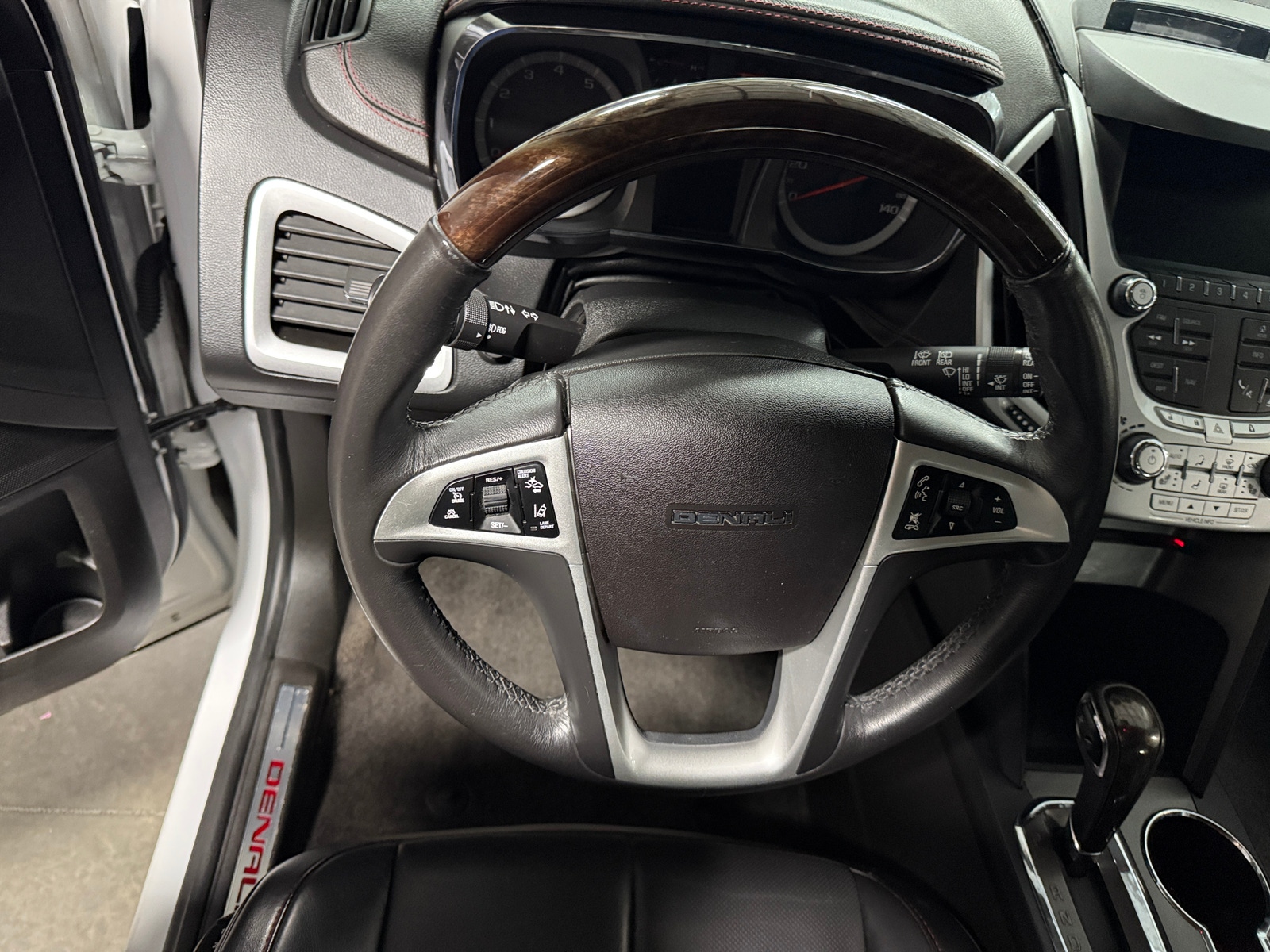 Thumbnail: 2015 GMC Terrain - 4