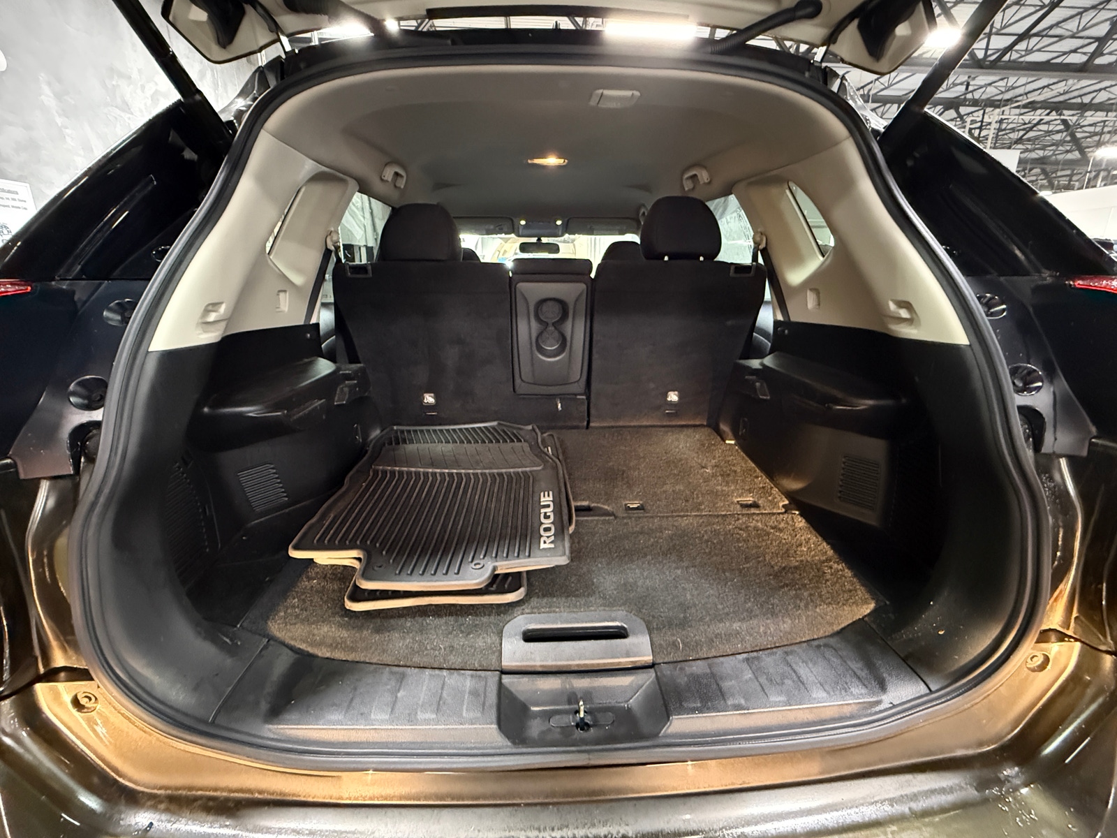 Thumbnail: 2017 Nissan Rogue - 7