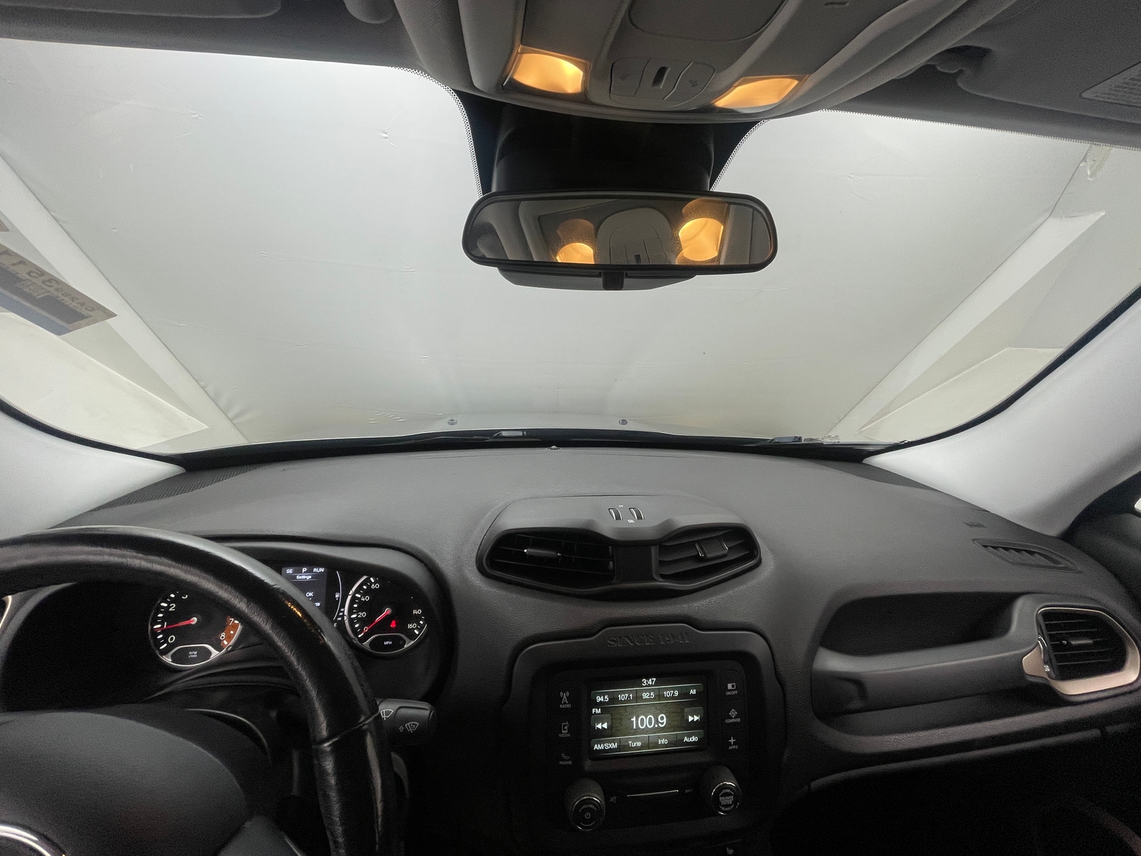 Thumbnail: 2017 Jeep Renegade - 3