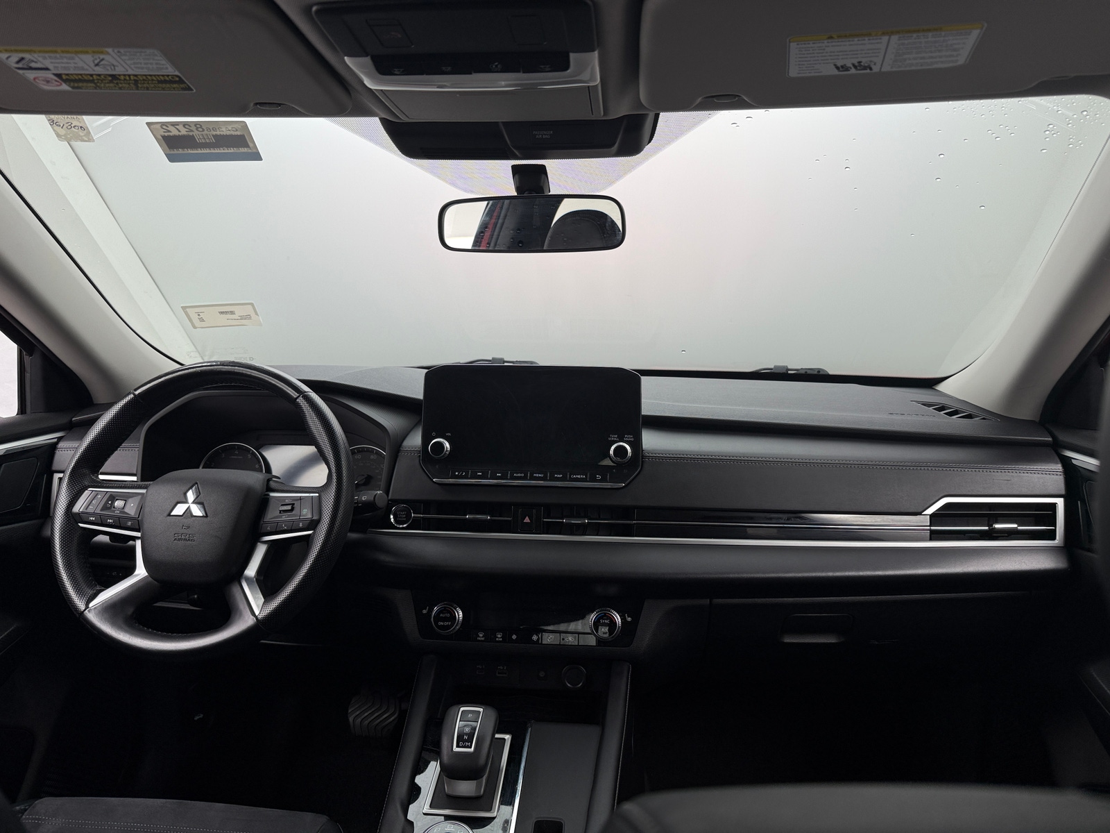 Thumbnail: 2022 Mitsubishi Outlander - 2