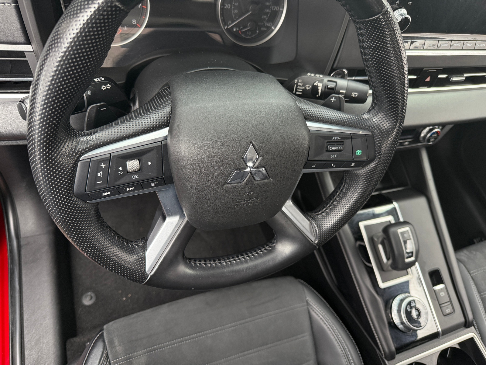 Thumbnail: 2022 Mitsubishi Outlander - 4