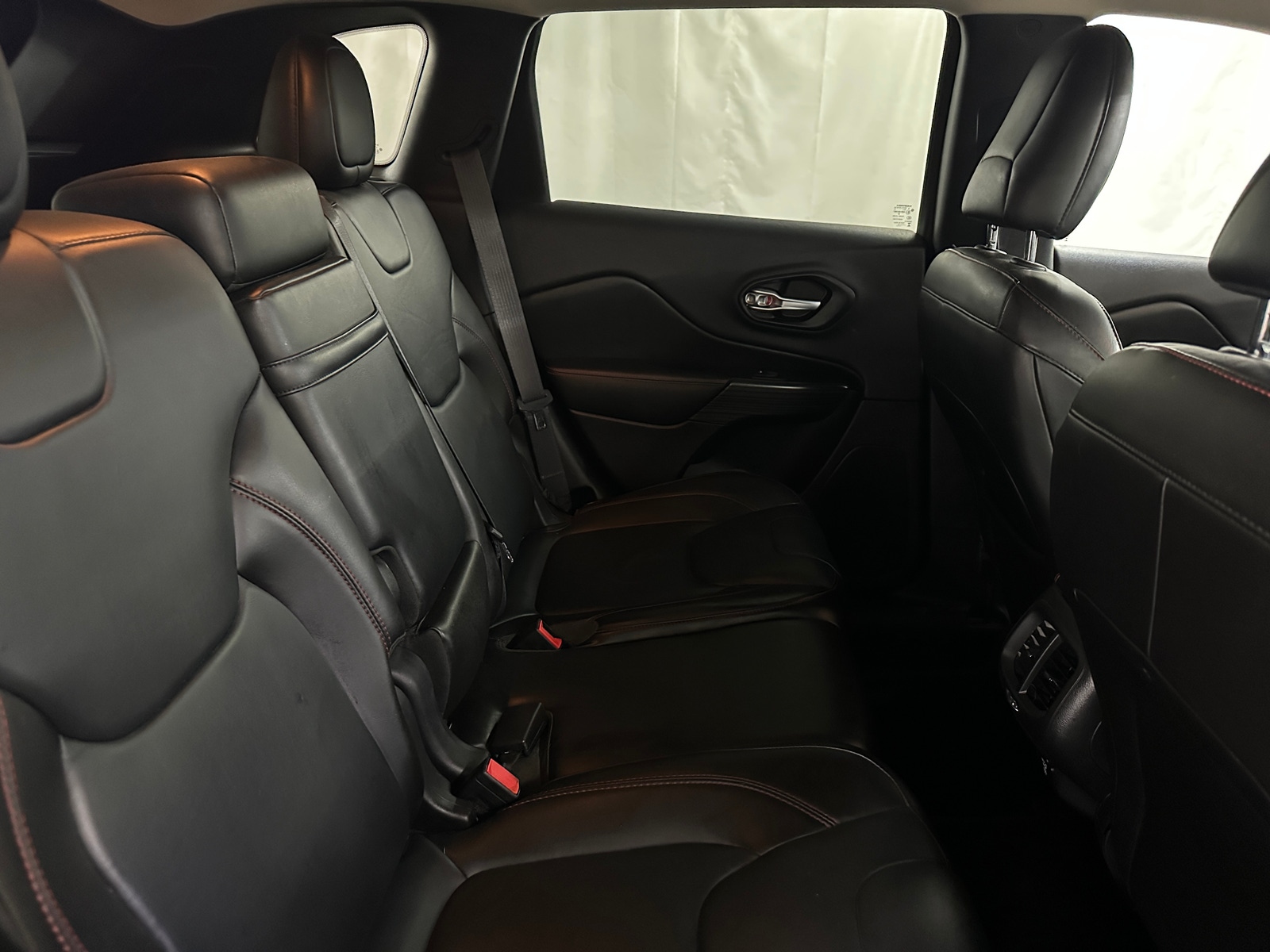 Thumbnail: 2015 Jeep Cherokee - 5
