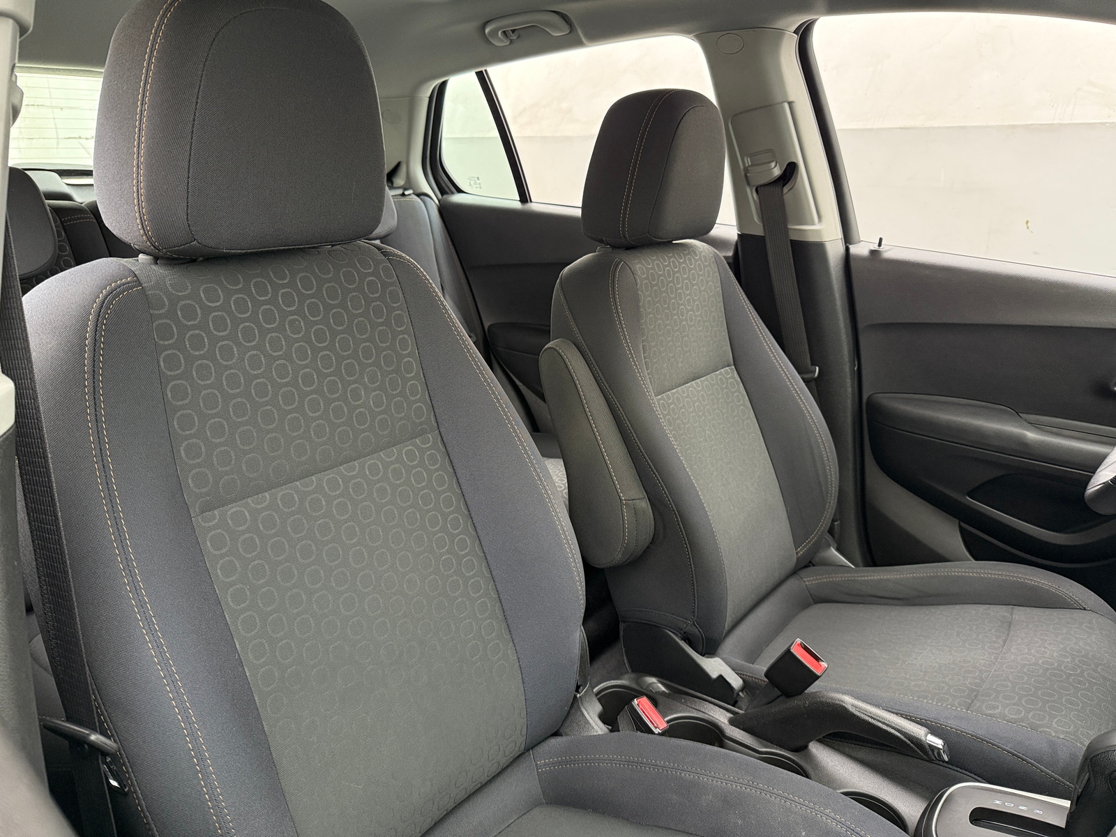 Thumbnail: 2017 Chevrolet Trax - 2