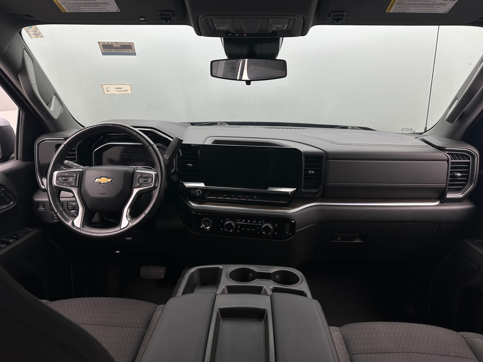 Thumbnail: 2022 Chevrolet Silverado 1500 - 3