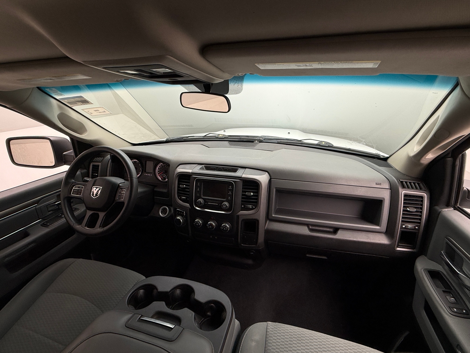 Thumbnail: 2020 RAM 1500 Classic - 2