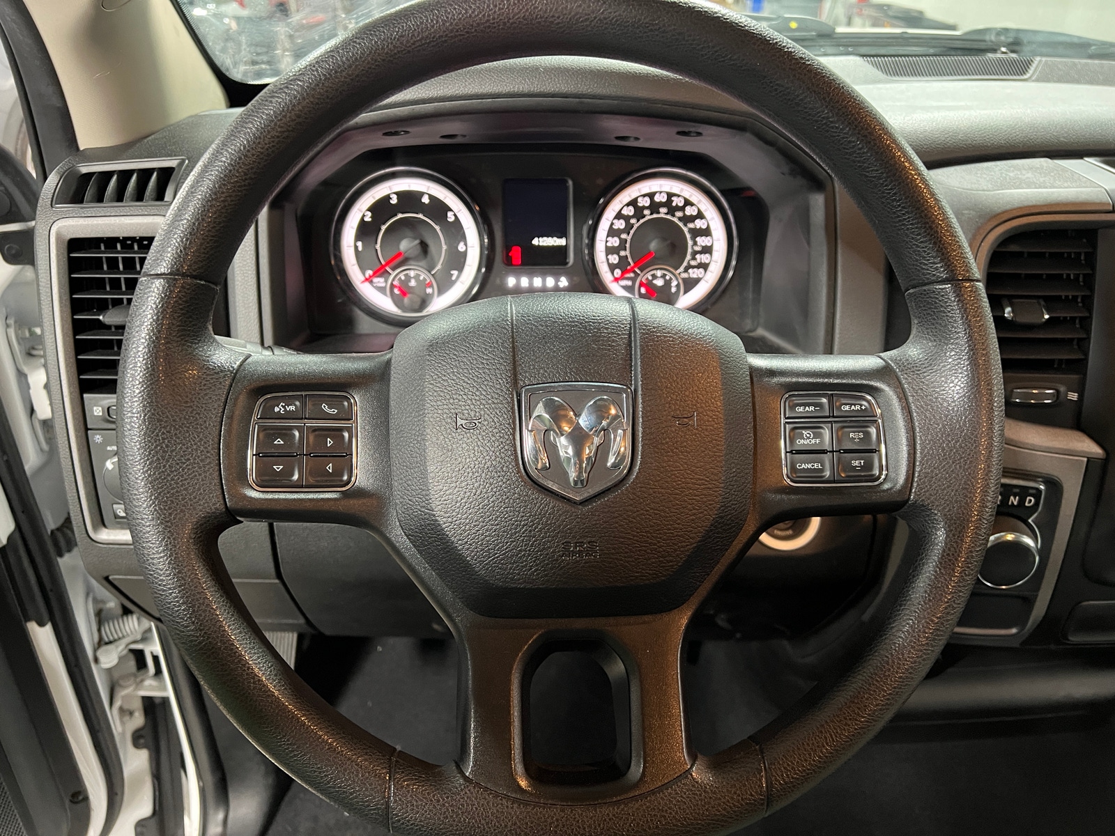 Thumbnail: 2020 RAM 1500 Classic - 4