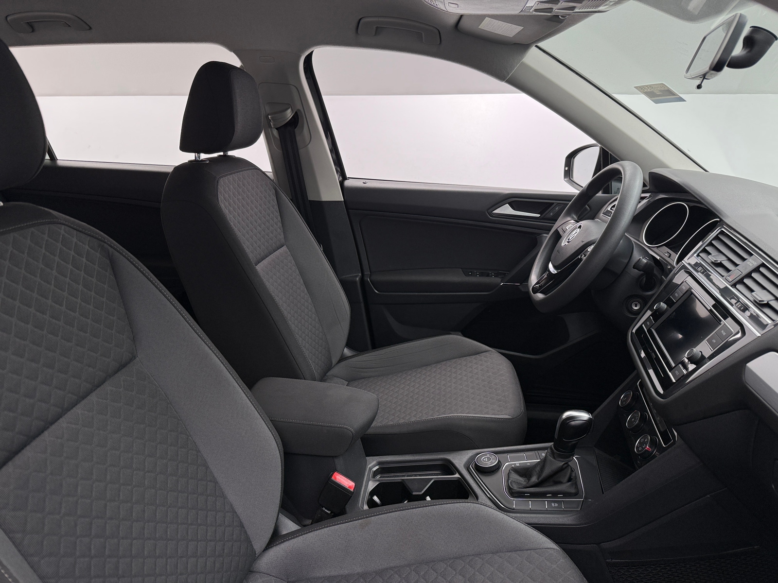 Thumbnail: 2020 Volkswagen Tiguan - 2