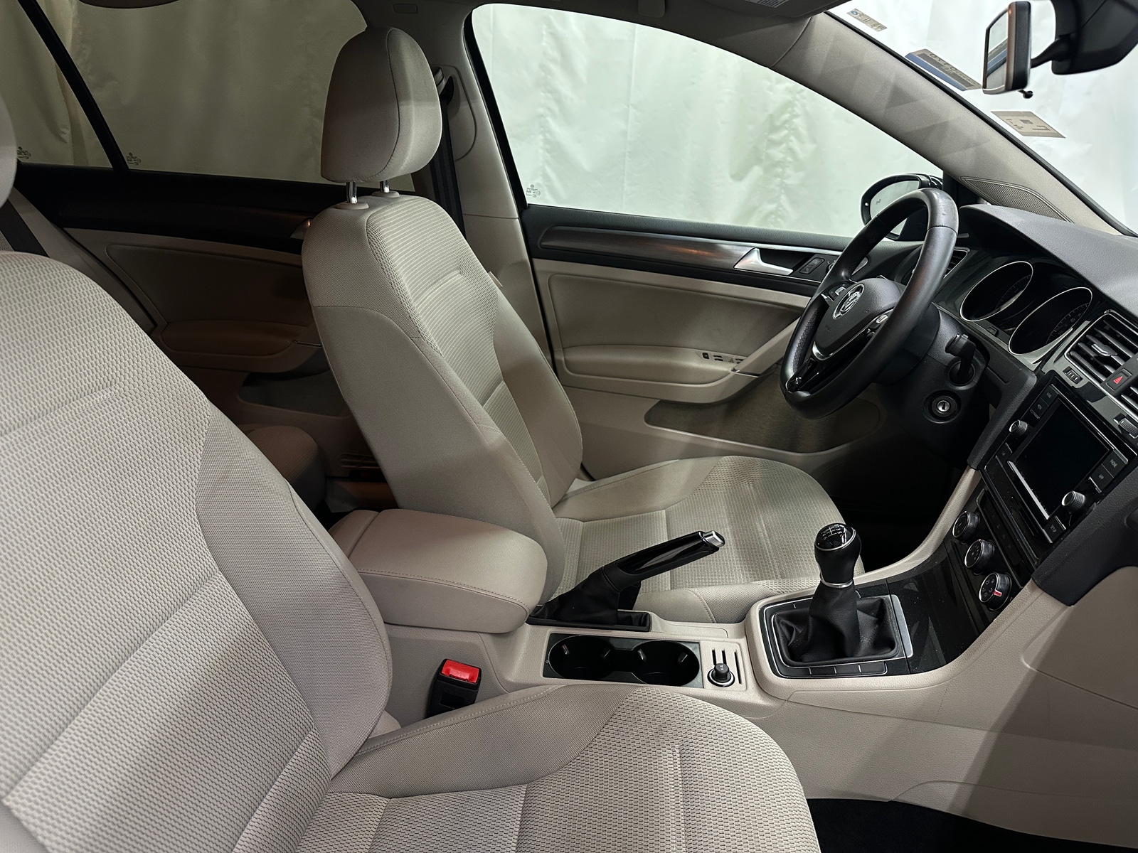 Thumbnail: 2019 Volkswagen Golf - 2