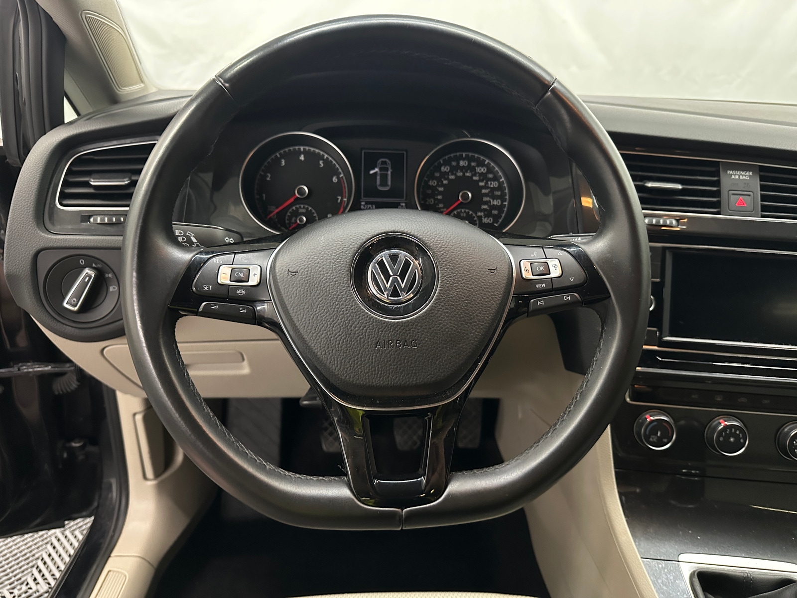 Thumbnail: 2019 Volkswagen Golf - 5