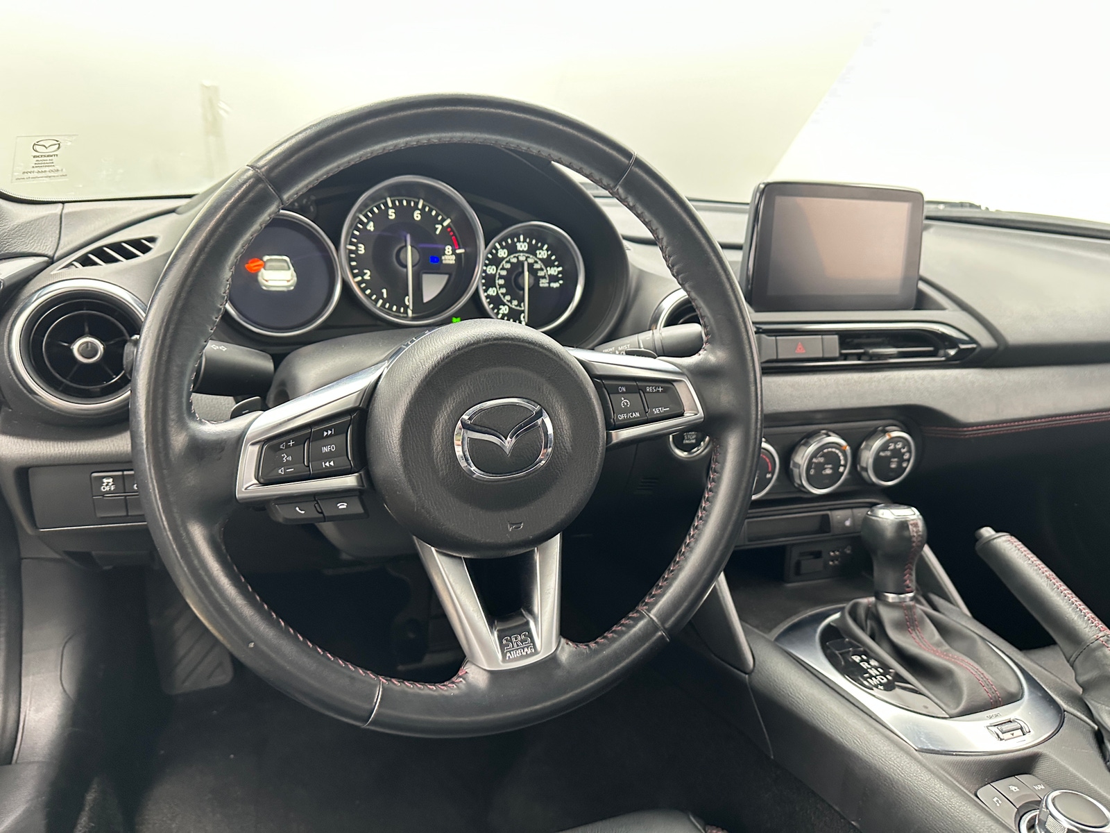 Thumbnail: 2019 Mazda MX-5 Miata - 4