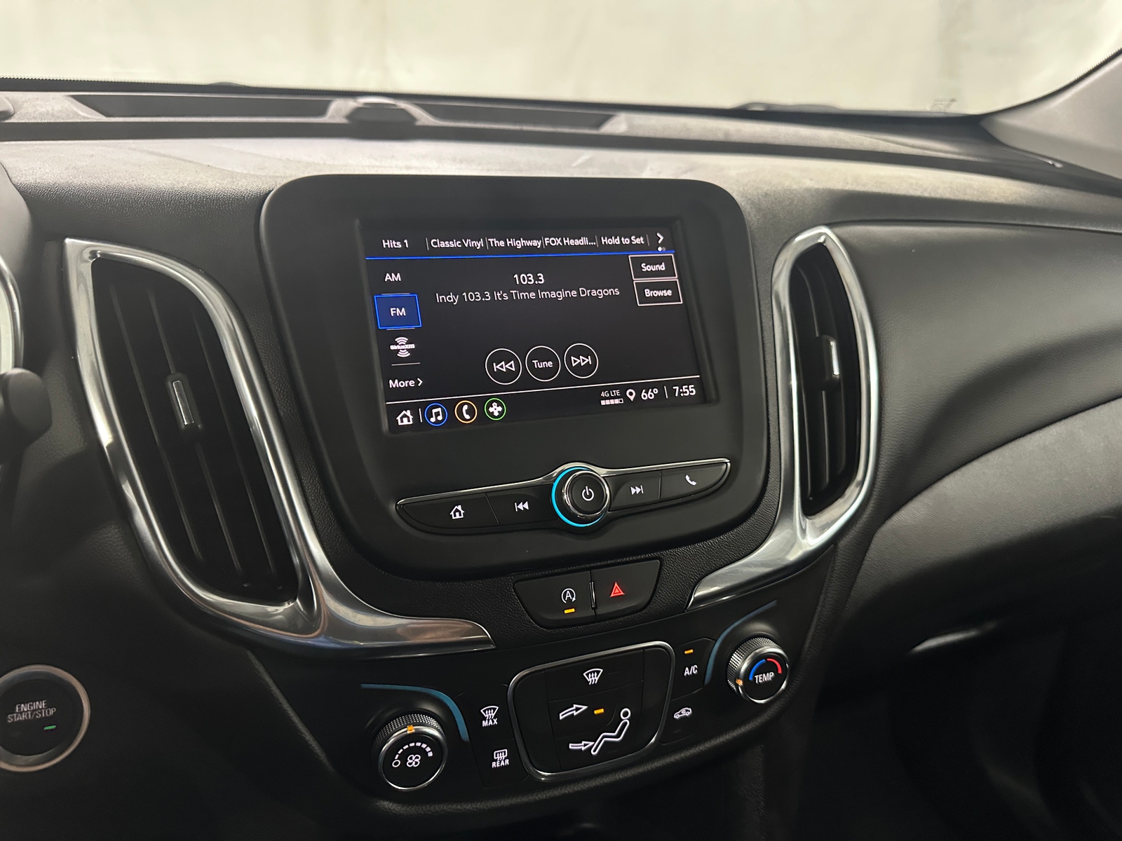 Thumbnail: 2023 Chevrolet Equinox - 4