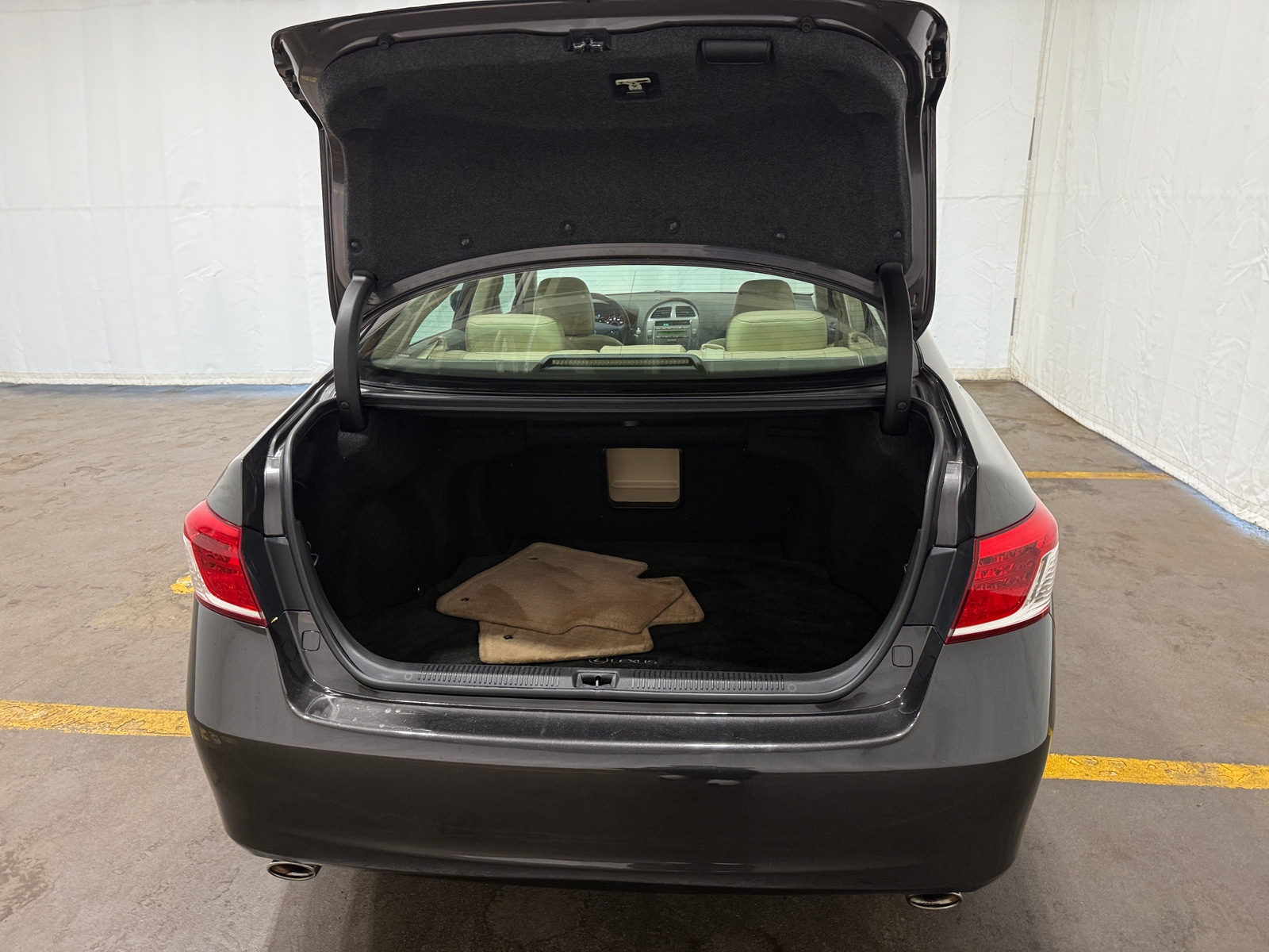 Thumbnail: 2010 Lexus ES - 6